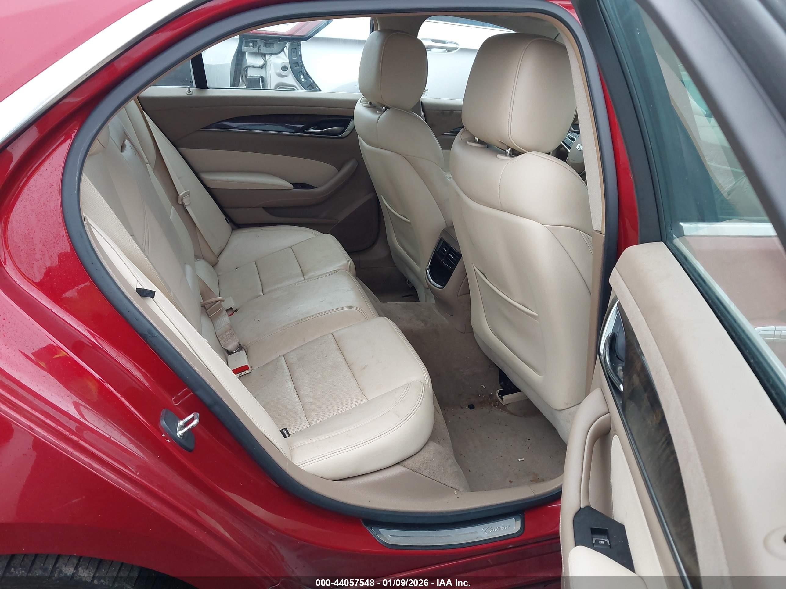 CADILLAC CTS image 8