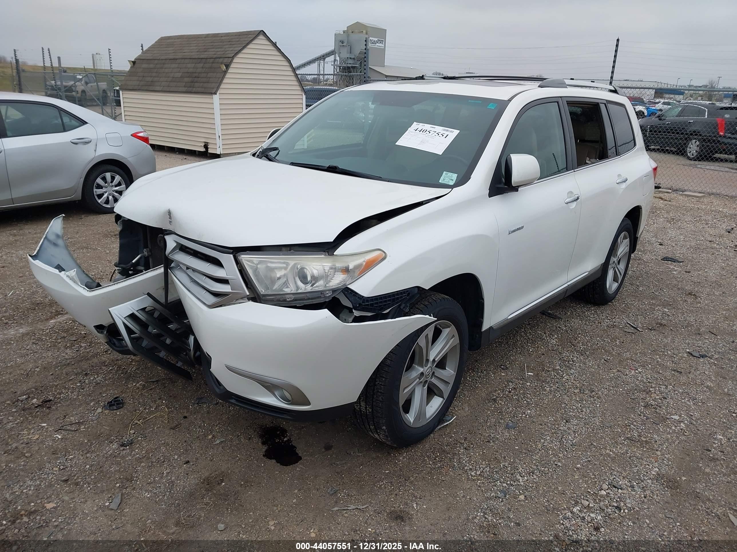 TOYOTA HIGHLANDER image 2