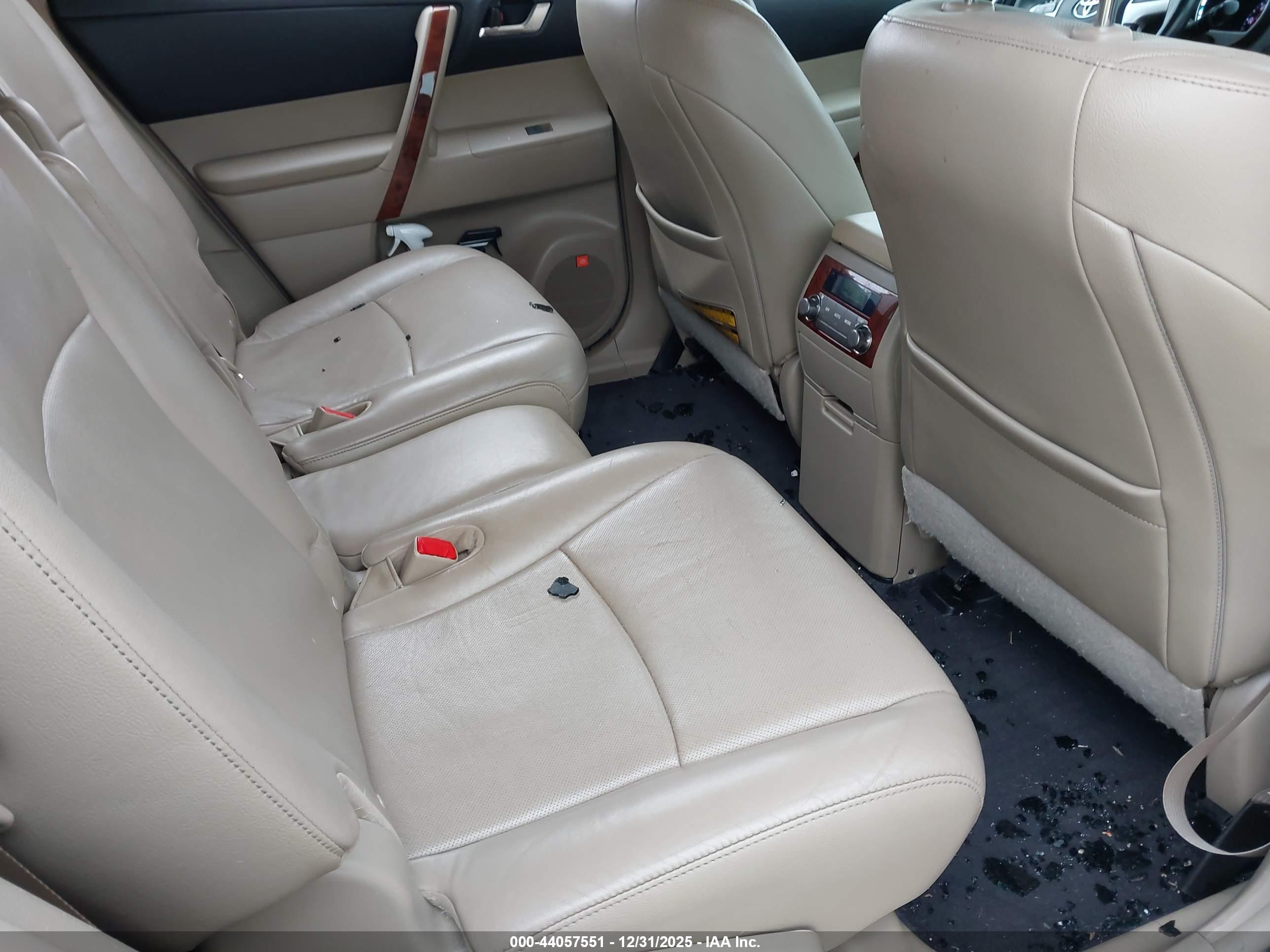 TOYOTA HIGHLANDER image 8