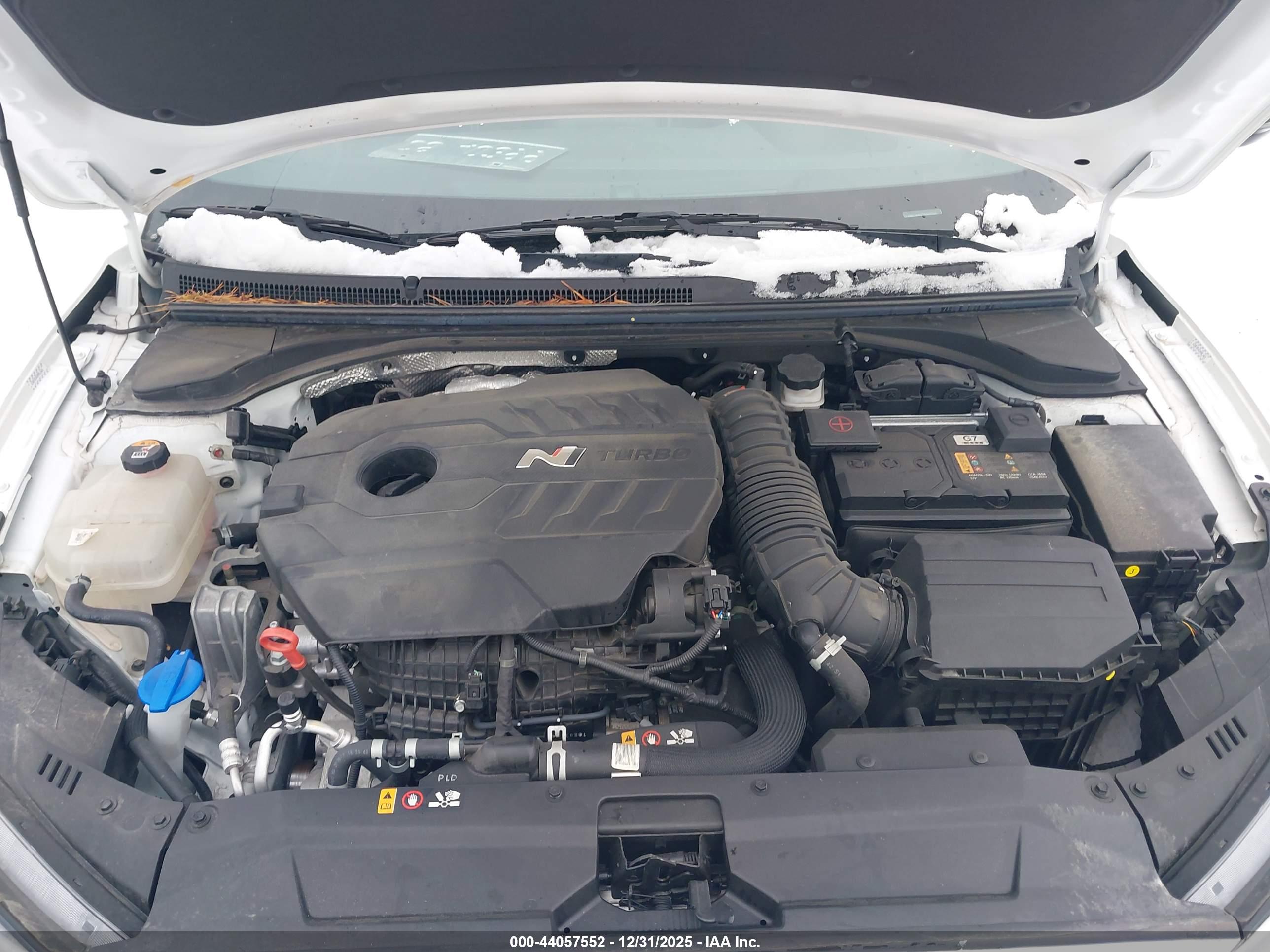 HYUNDAI VELOSTER image 10