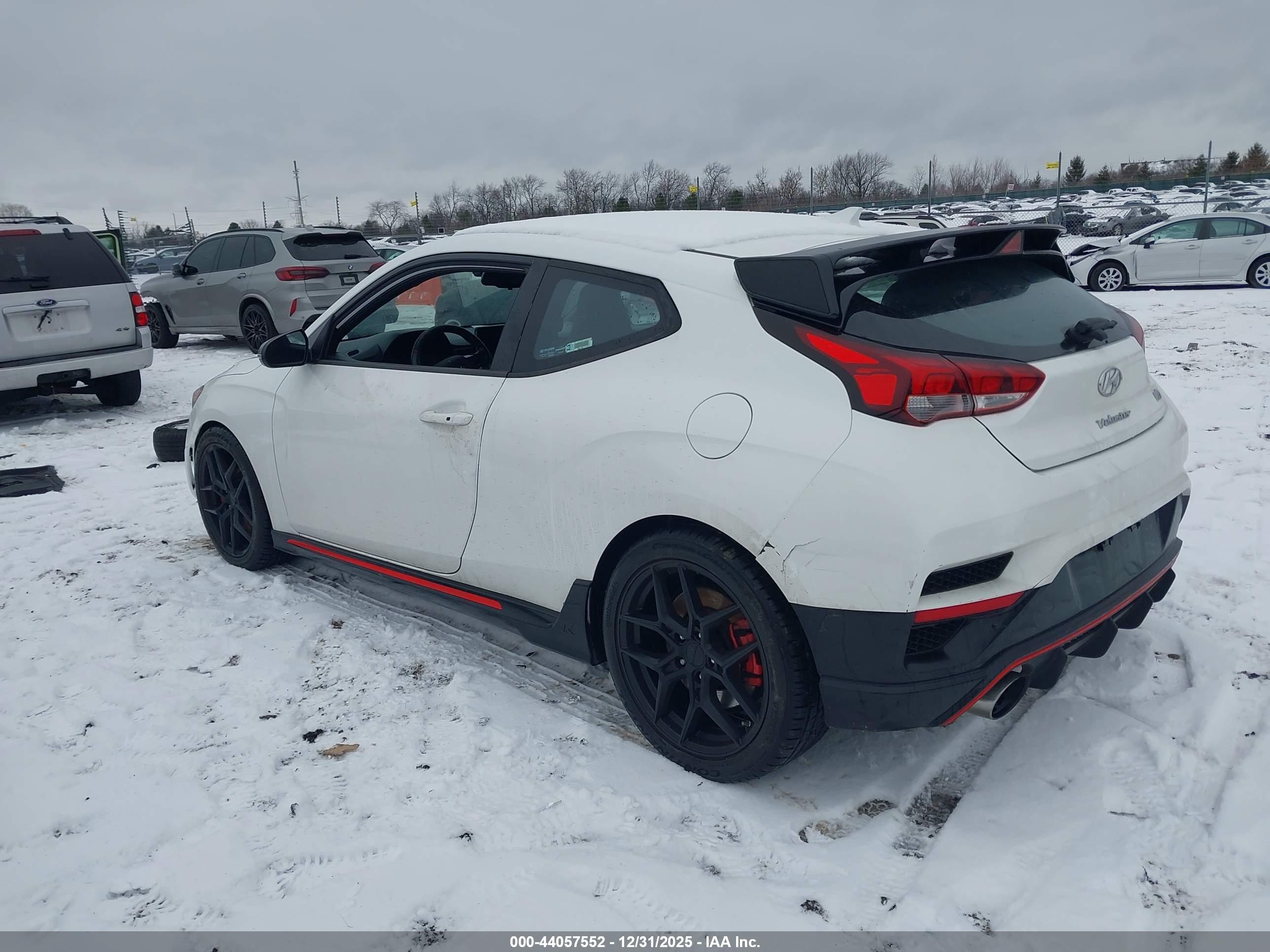HYUNDAI VELOSTER image 3