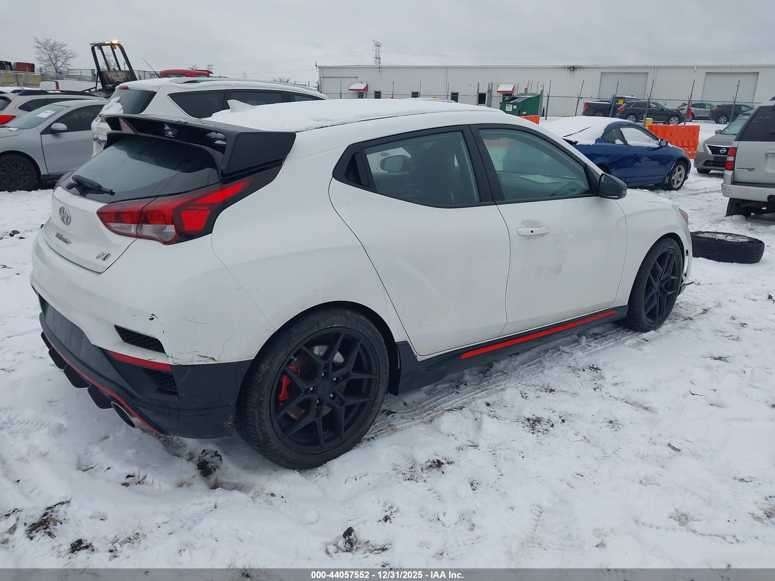 HYUNDAI VELOSTER image 4
