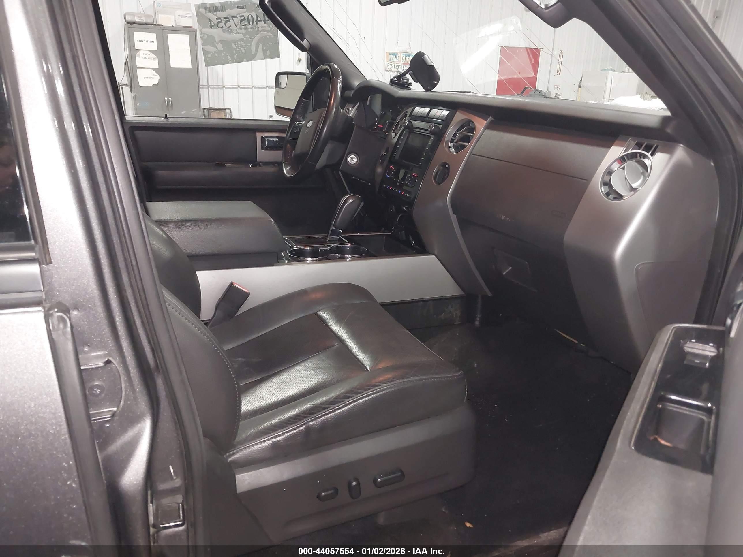 FORD EXPEDITION image 5