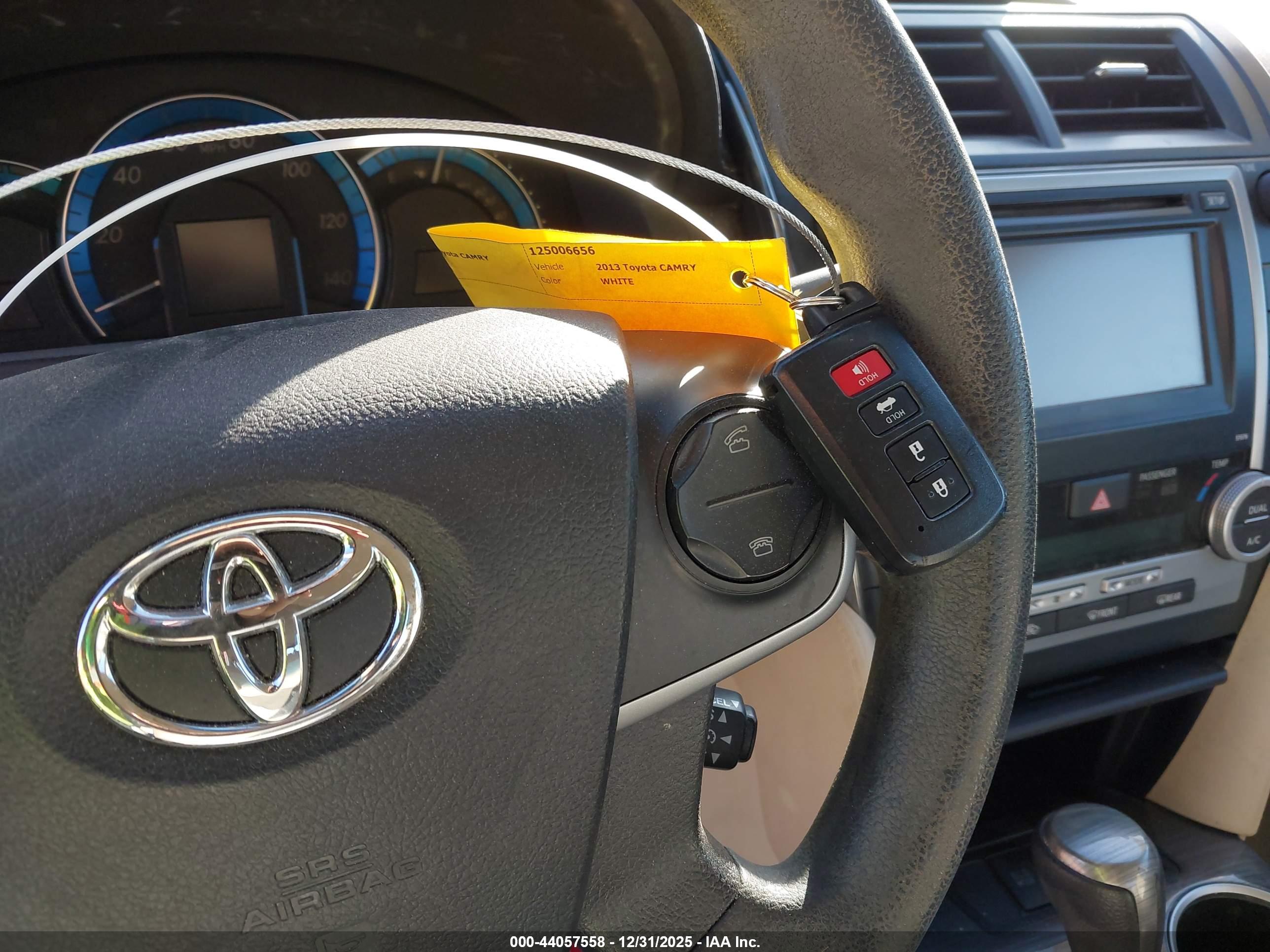 TOYOTA CAMRY image 11
