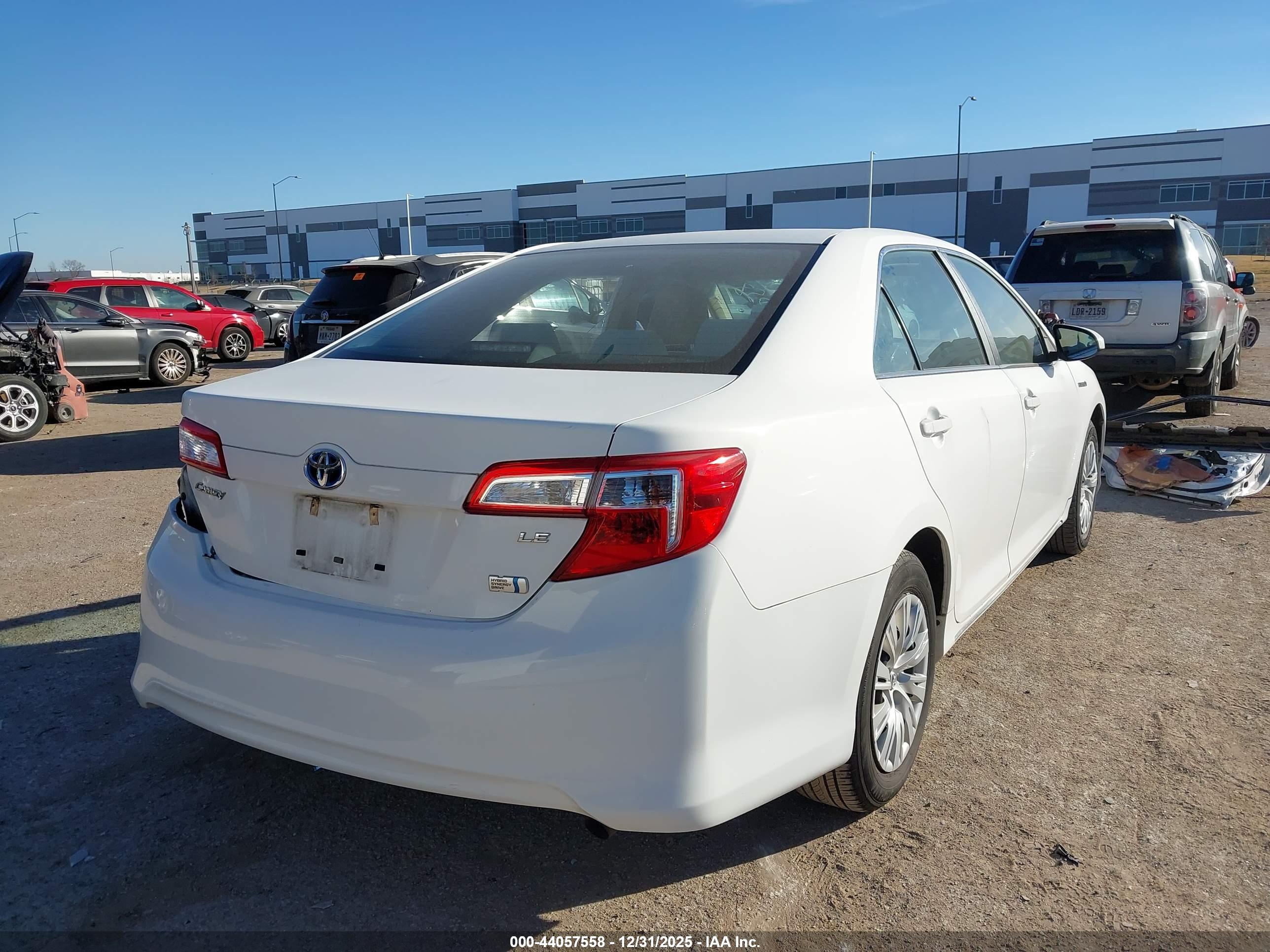 TOYOTA CAMRY image 4