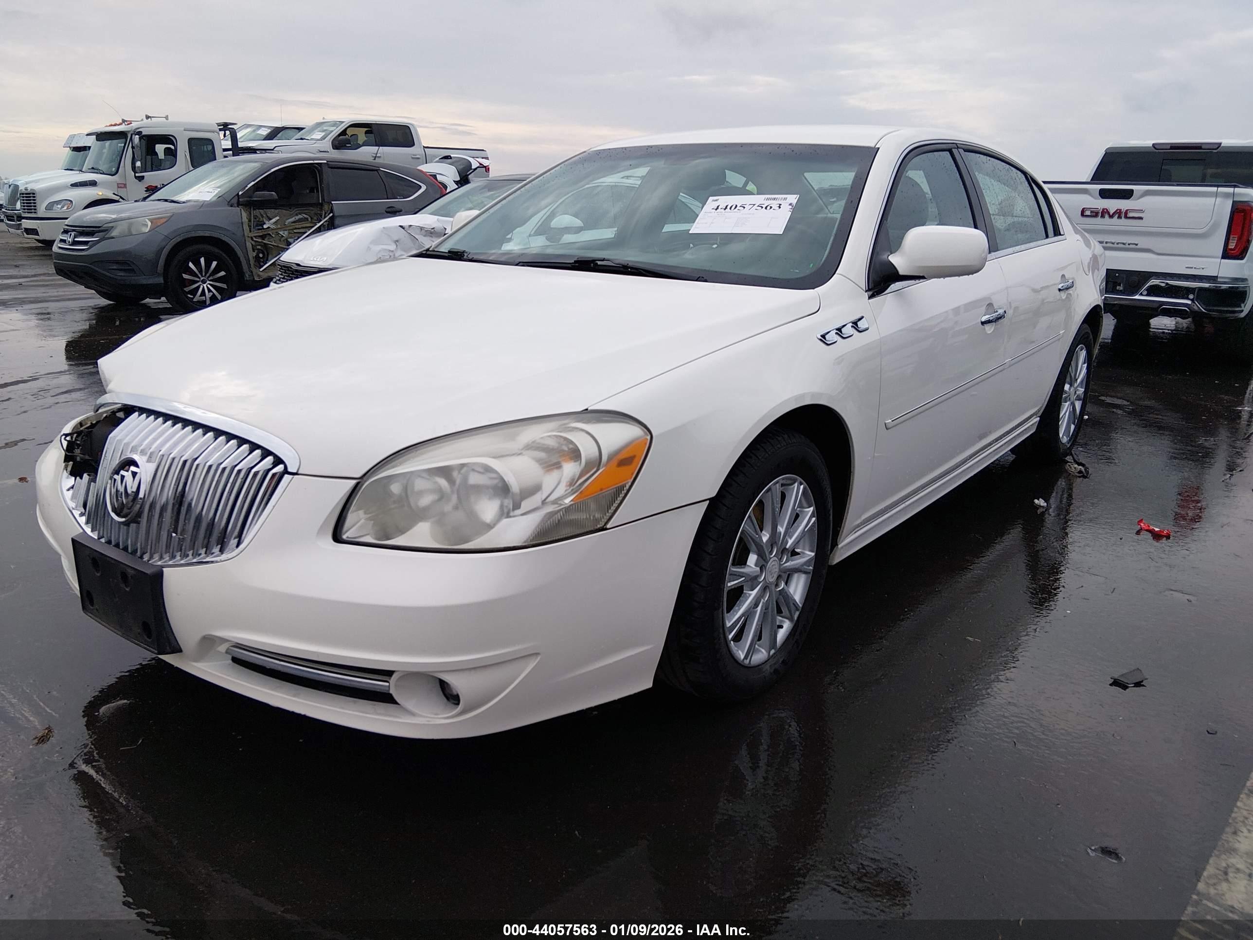 BUICK LUCERNE image 2