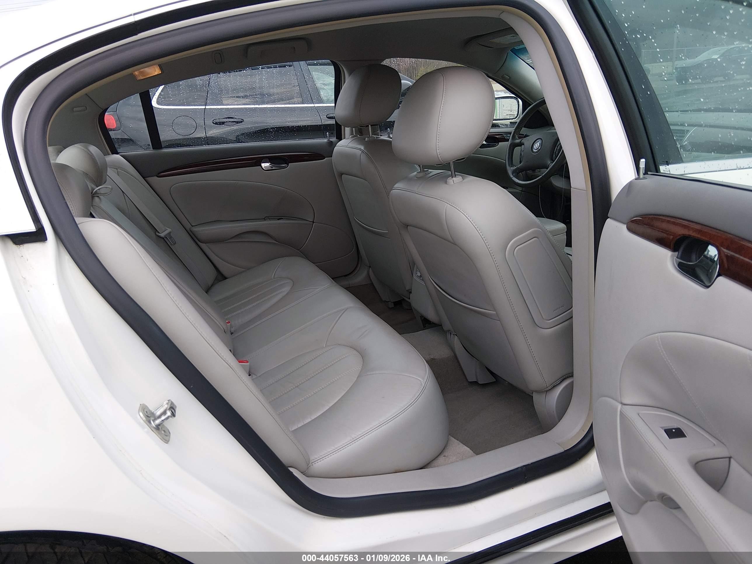 BUICK LUCERNE image 8