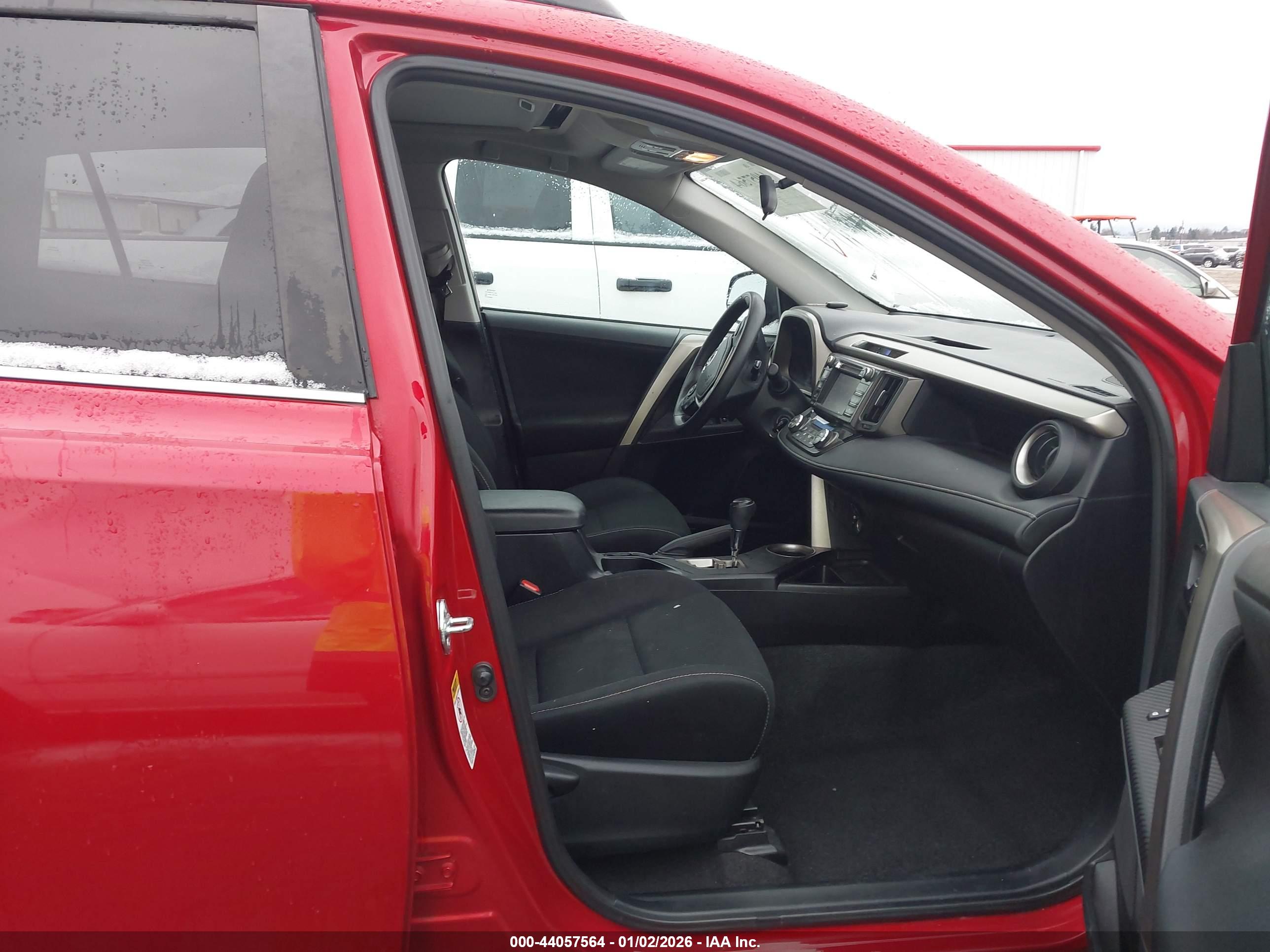 TOYOTA RAV4 image 5