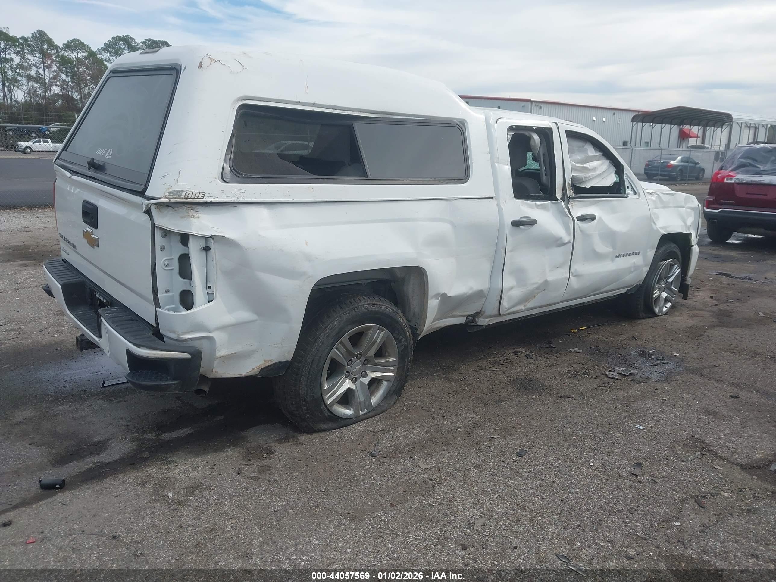 CHEVROLET SILVERADO image 4