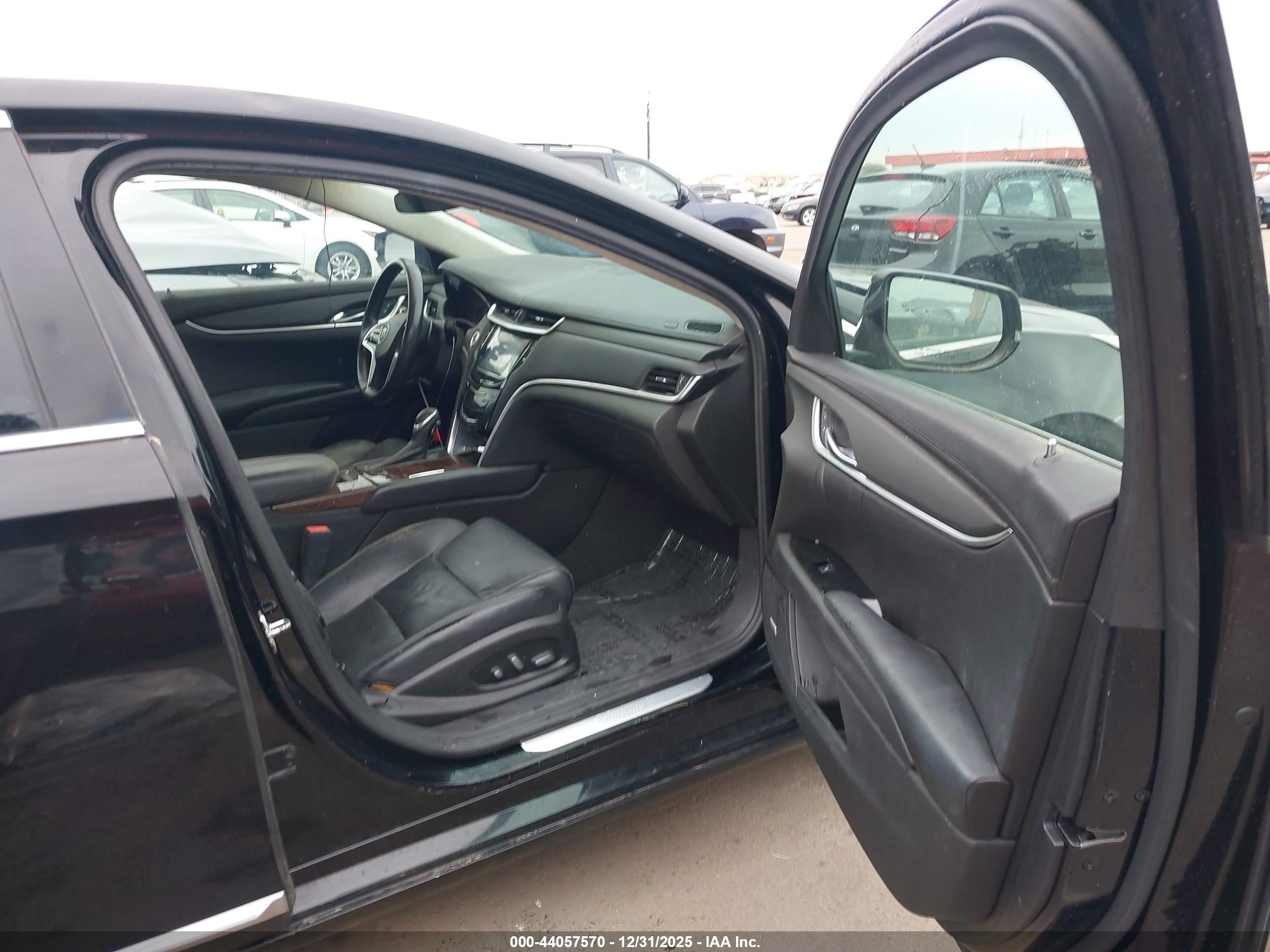 CADILLAC XTS image 5