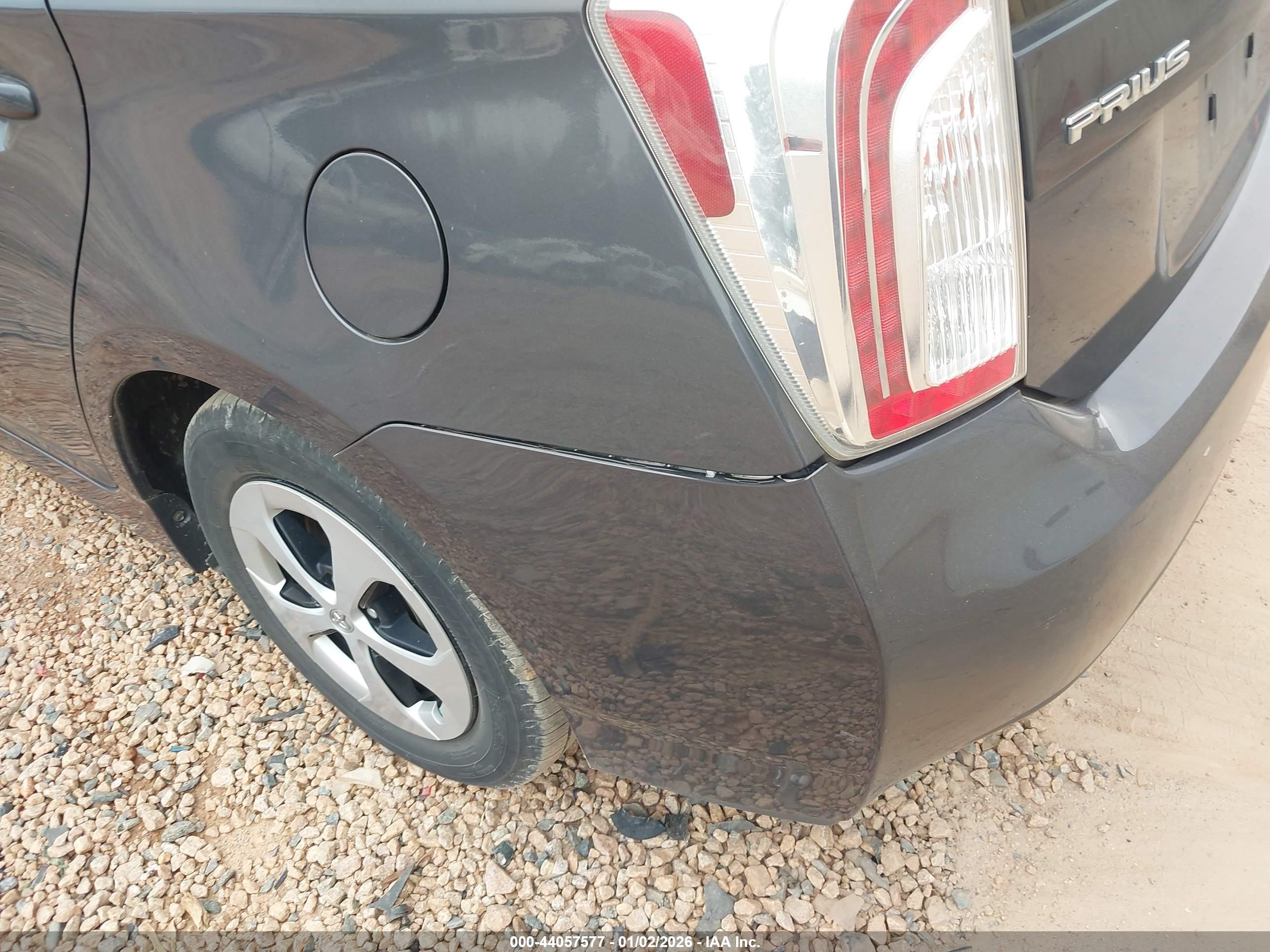 TOYOTA PRIUS image 6
