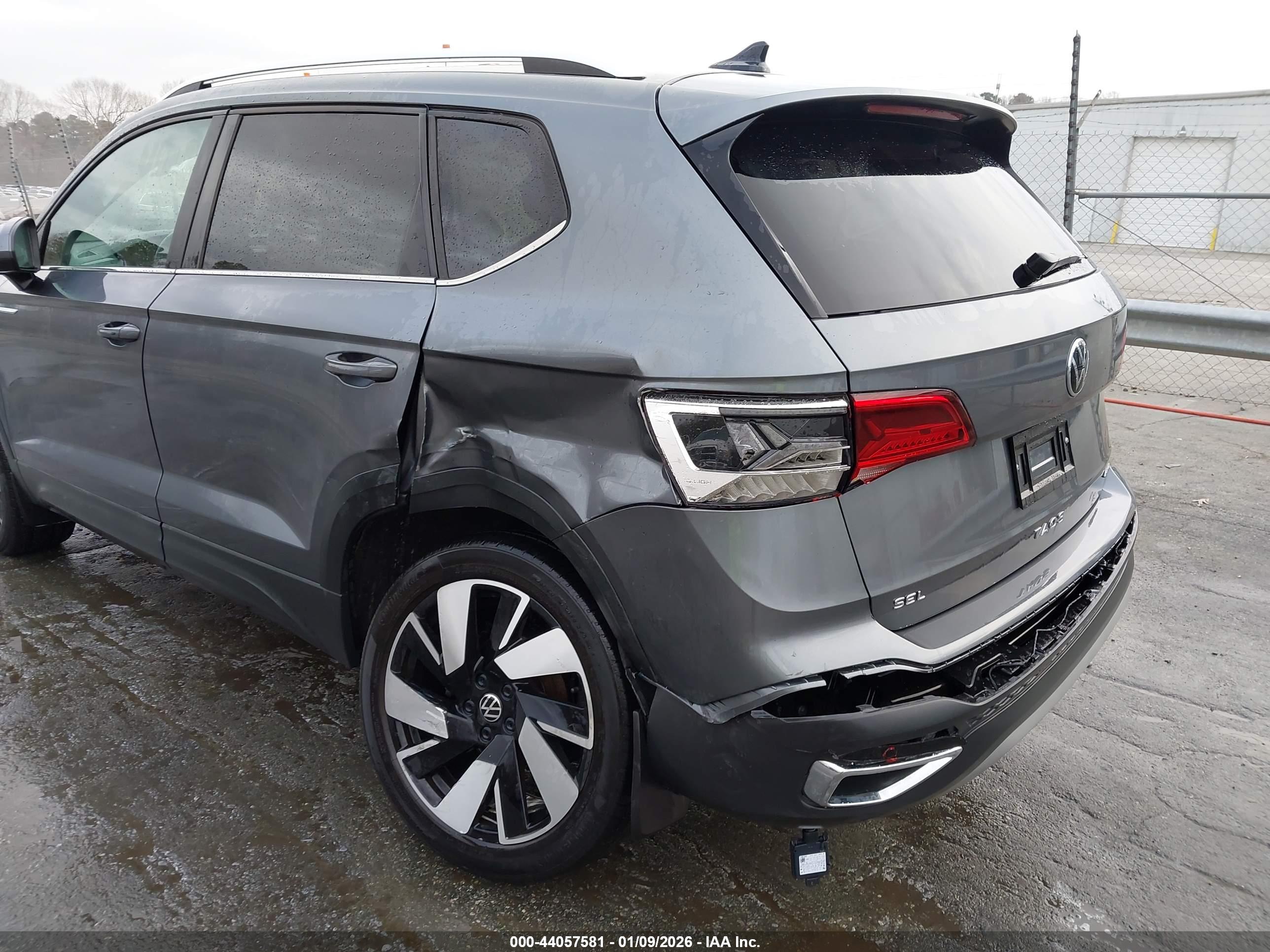VOLKSWAGEN TAOS image 6
