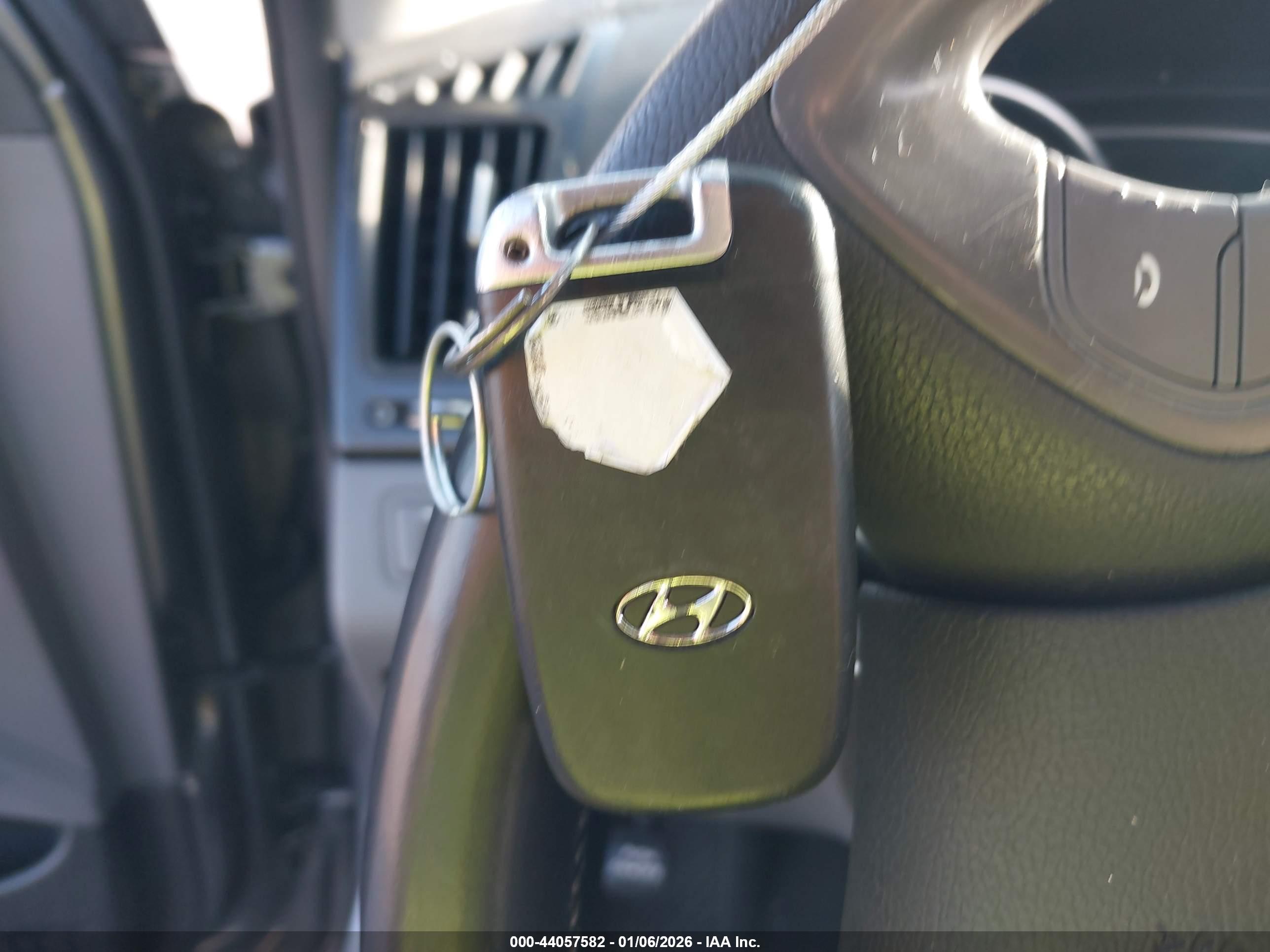 HYUNDAI SONATA image 11