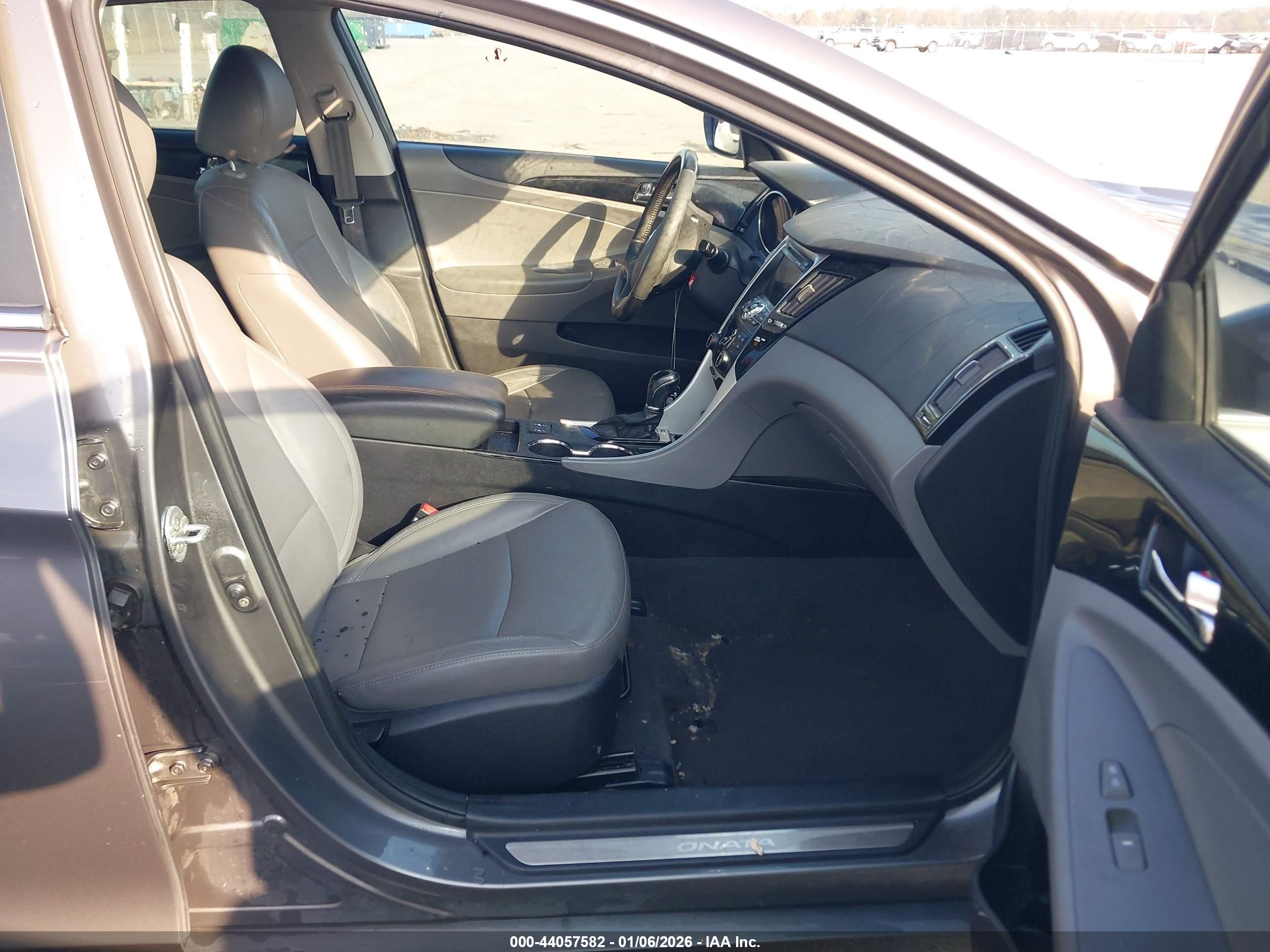 HYUNDAI SONATA image 5