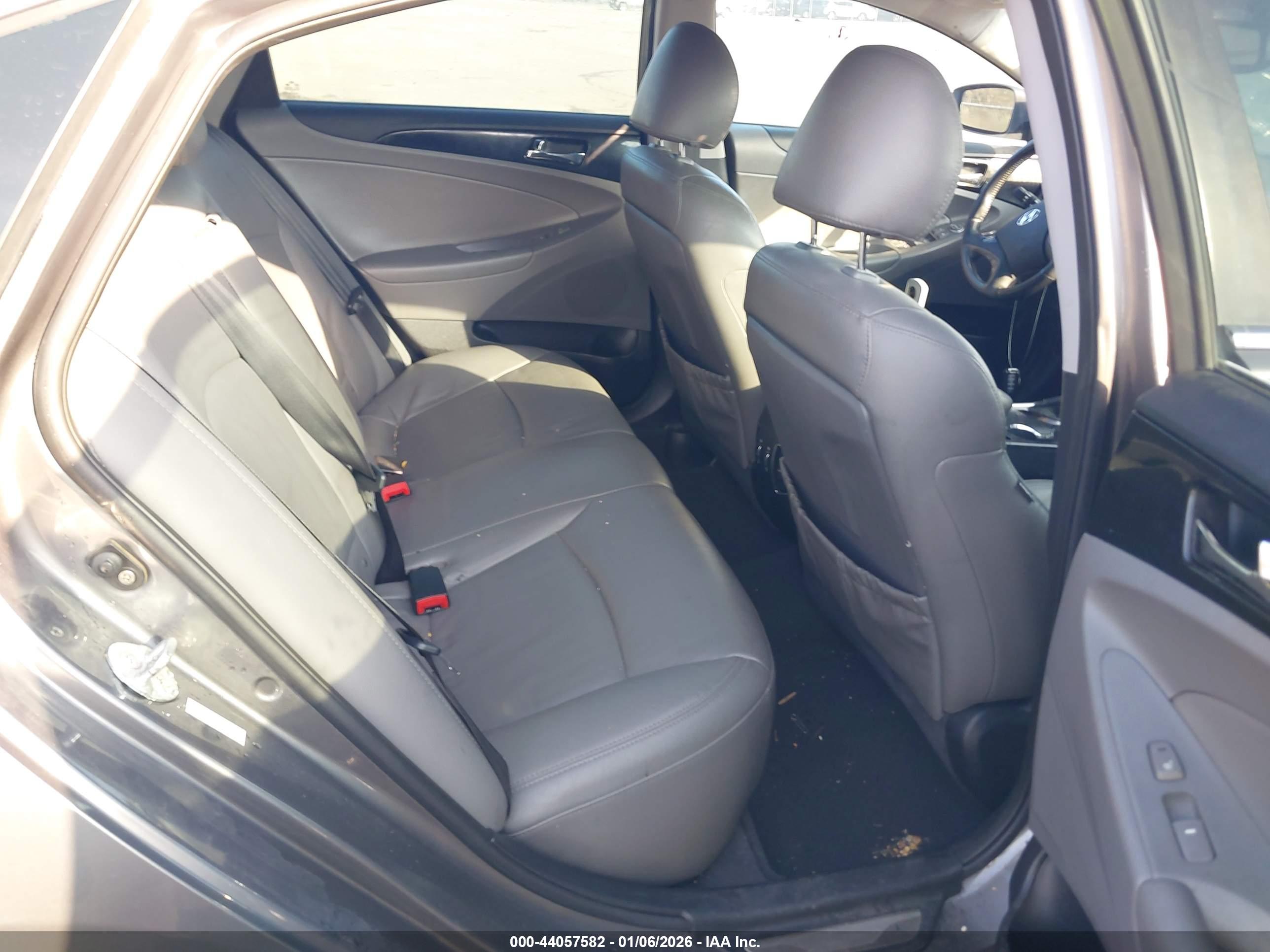 HYUNDAI SONATA image 8