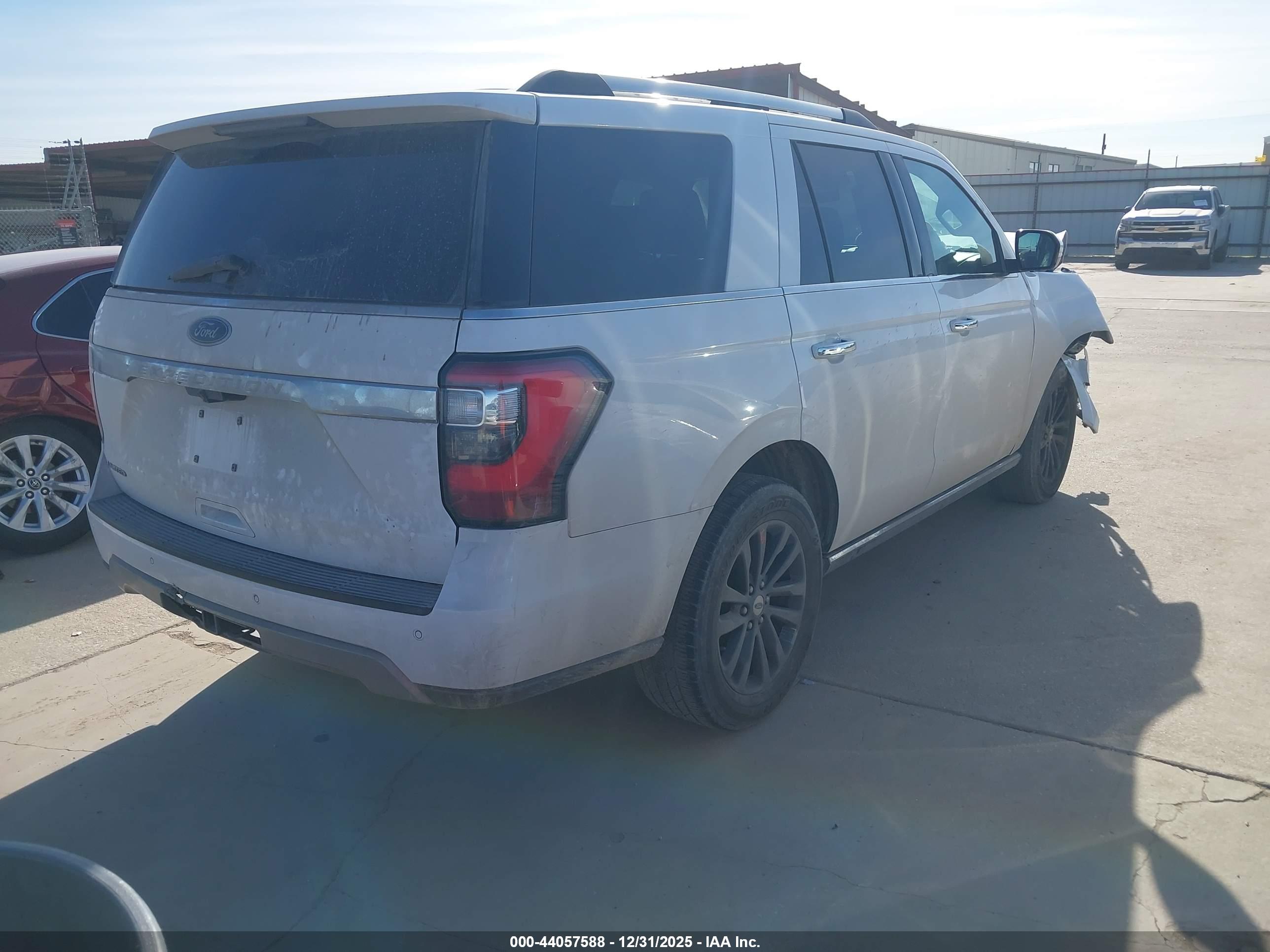 FORD EXPEDITION image 4