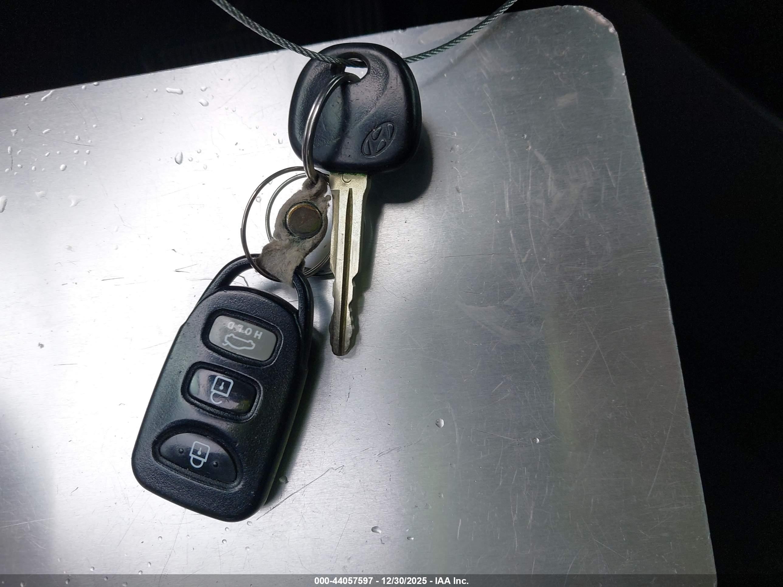 HYUNDAI ELANTRA image 11