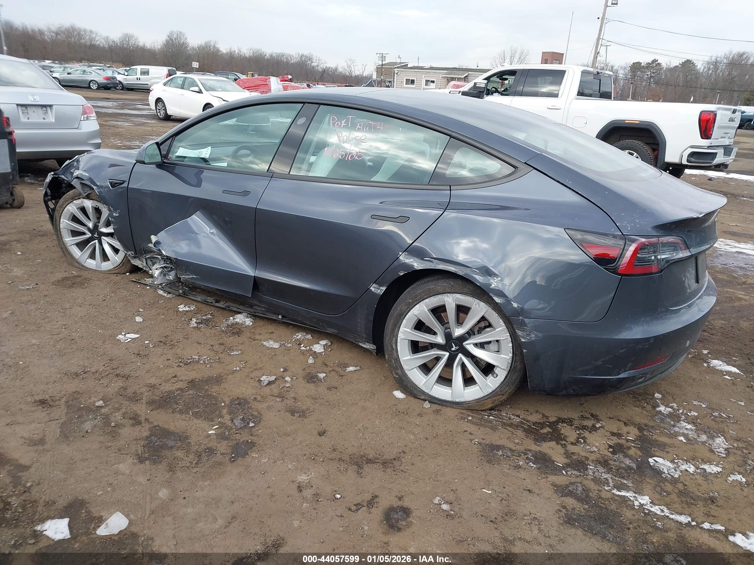 TESLA MODEL image 3