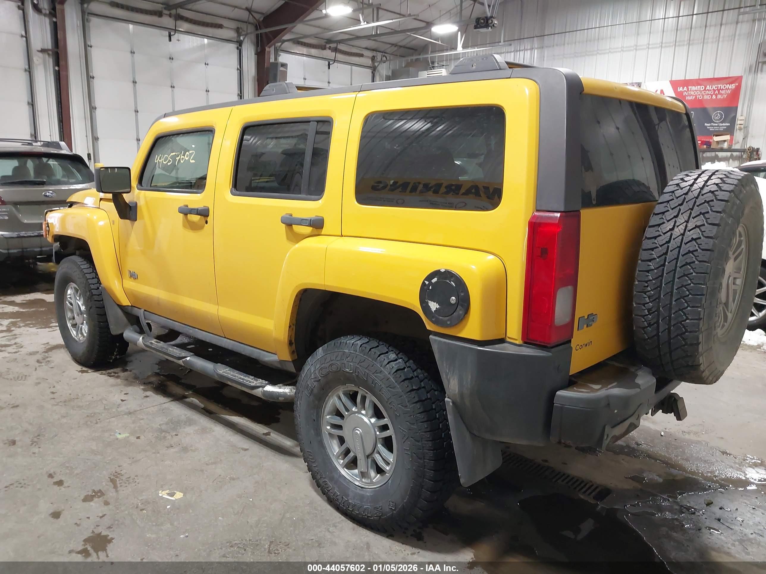 HUMMER H3 image 3