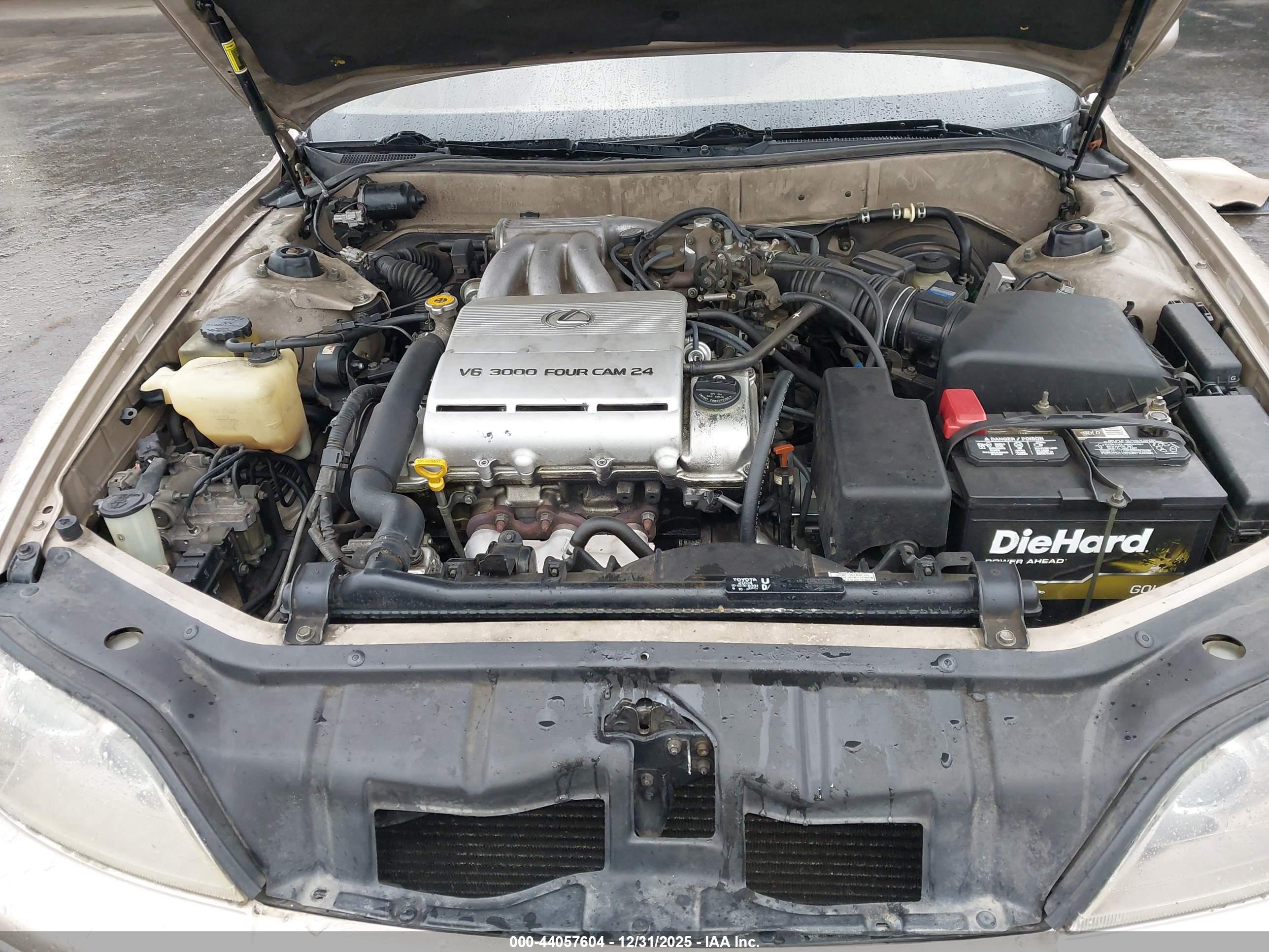 LEXUS ES image 10