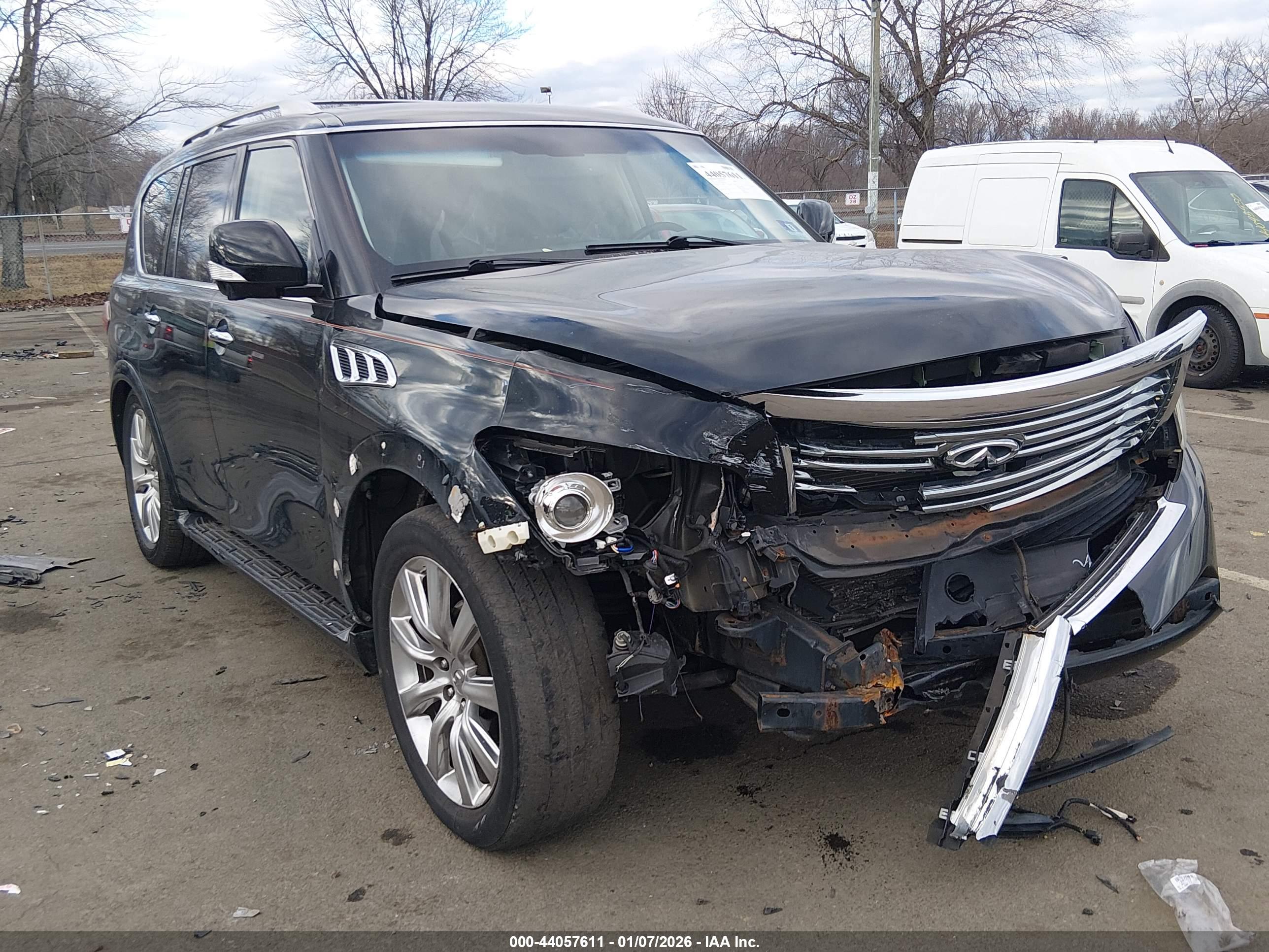 INFINITI QX56 image 6