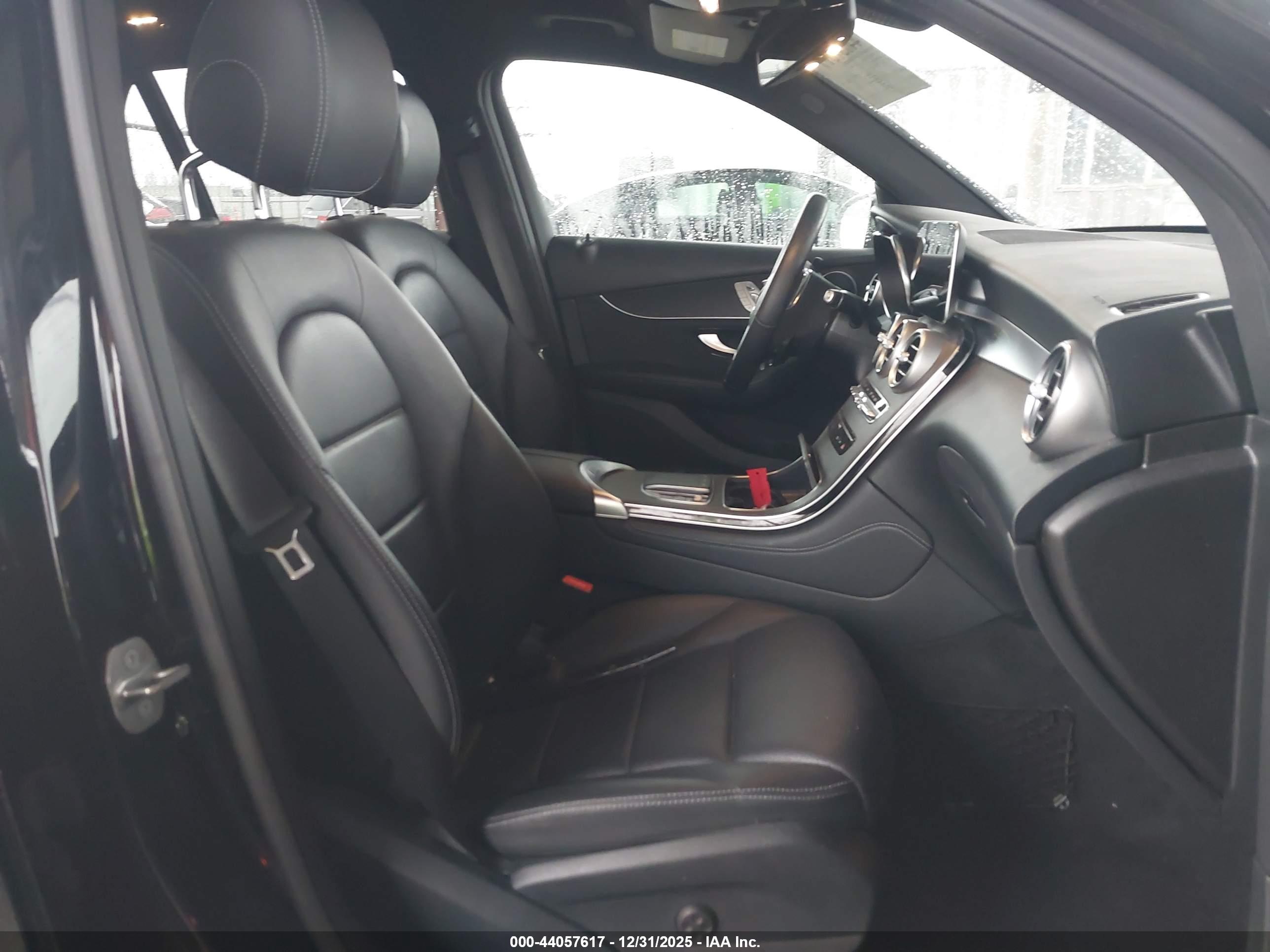 MERCEDES-BENZ GLC image 5