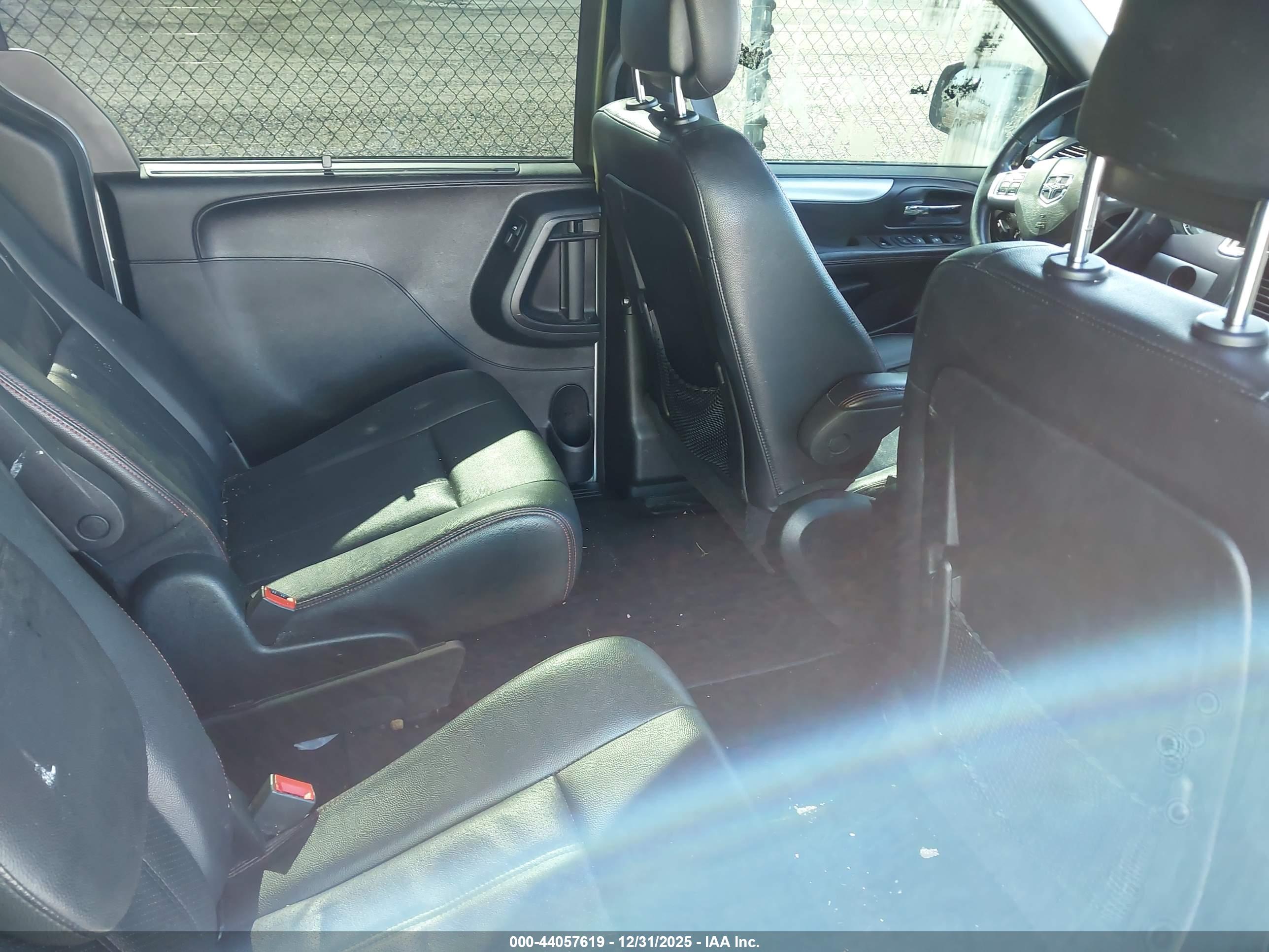 DODGE GRAND image 8