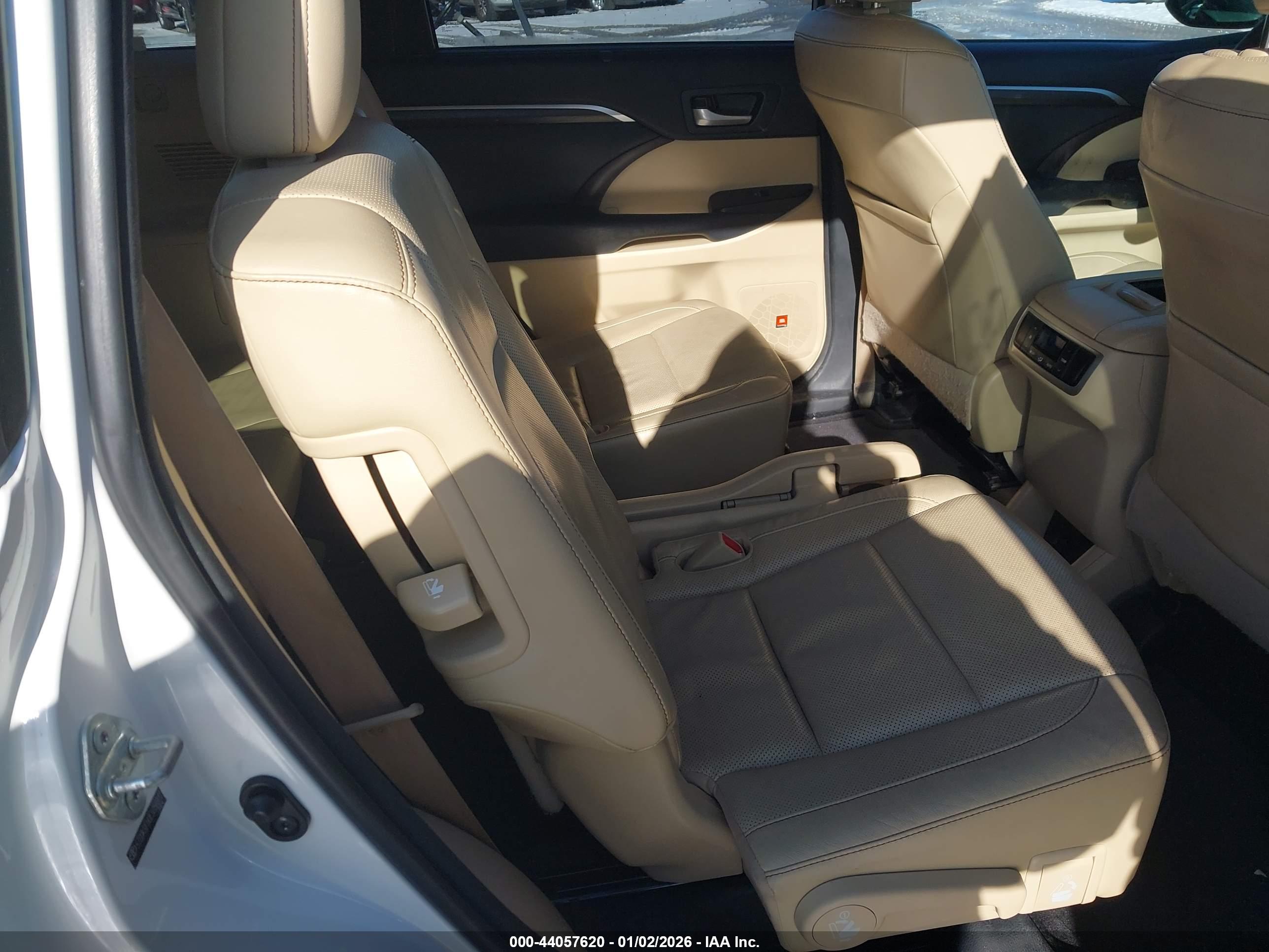 TOYOTA HIGHLANDER image 8