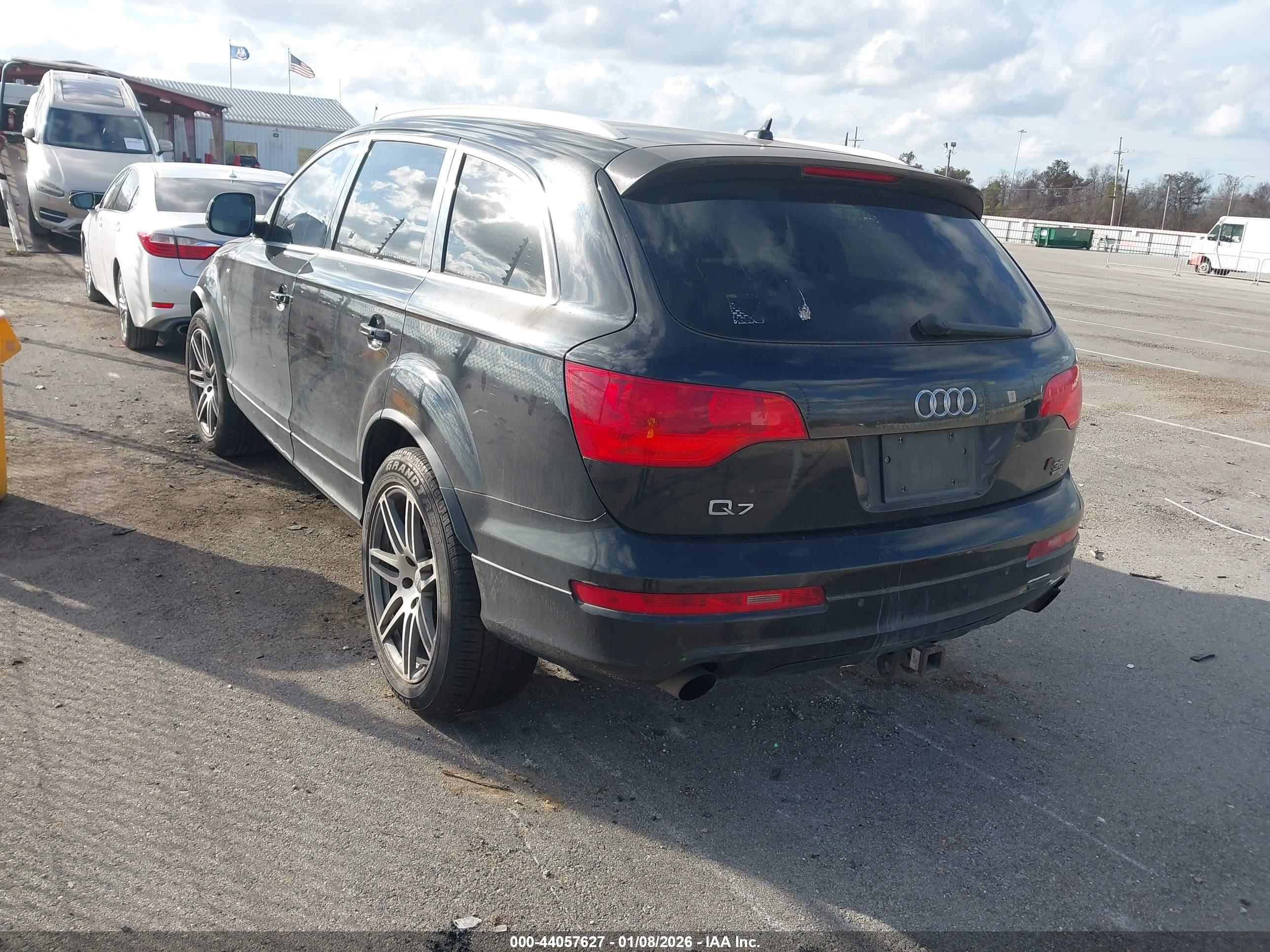 AUDI Q7 image 3