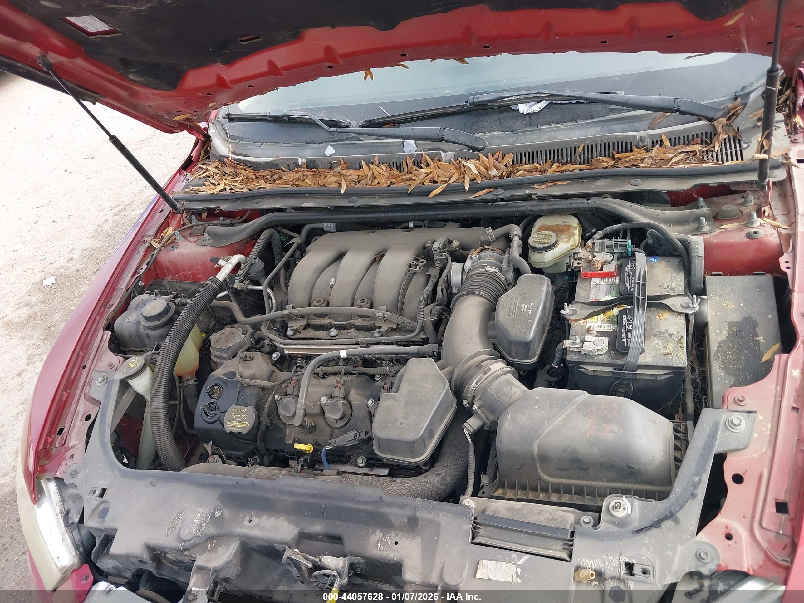 FORD TAURUS image 10