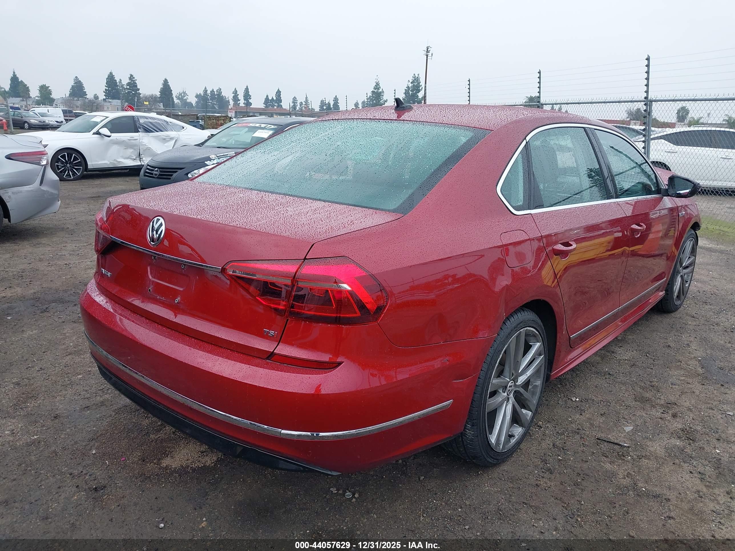 VOLKSWAGEN PASSAT image 4