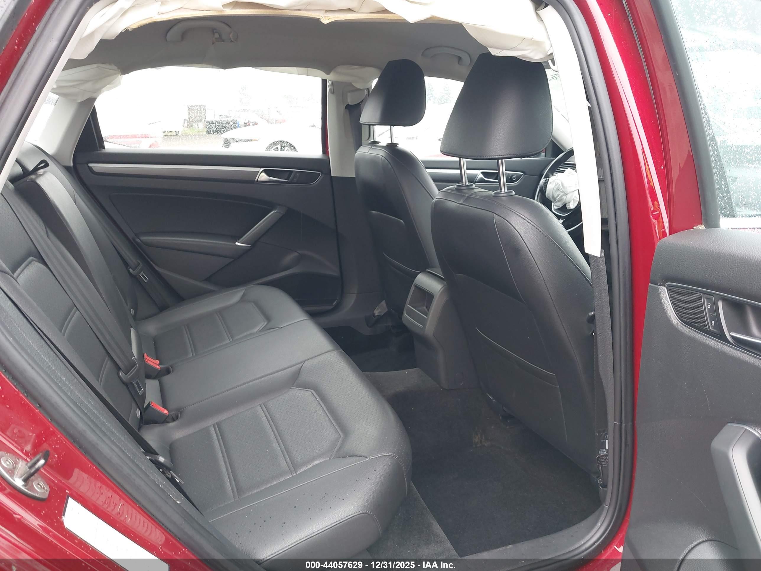 VOLKSWAGEN PASSAT image 8