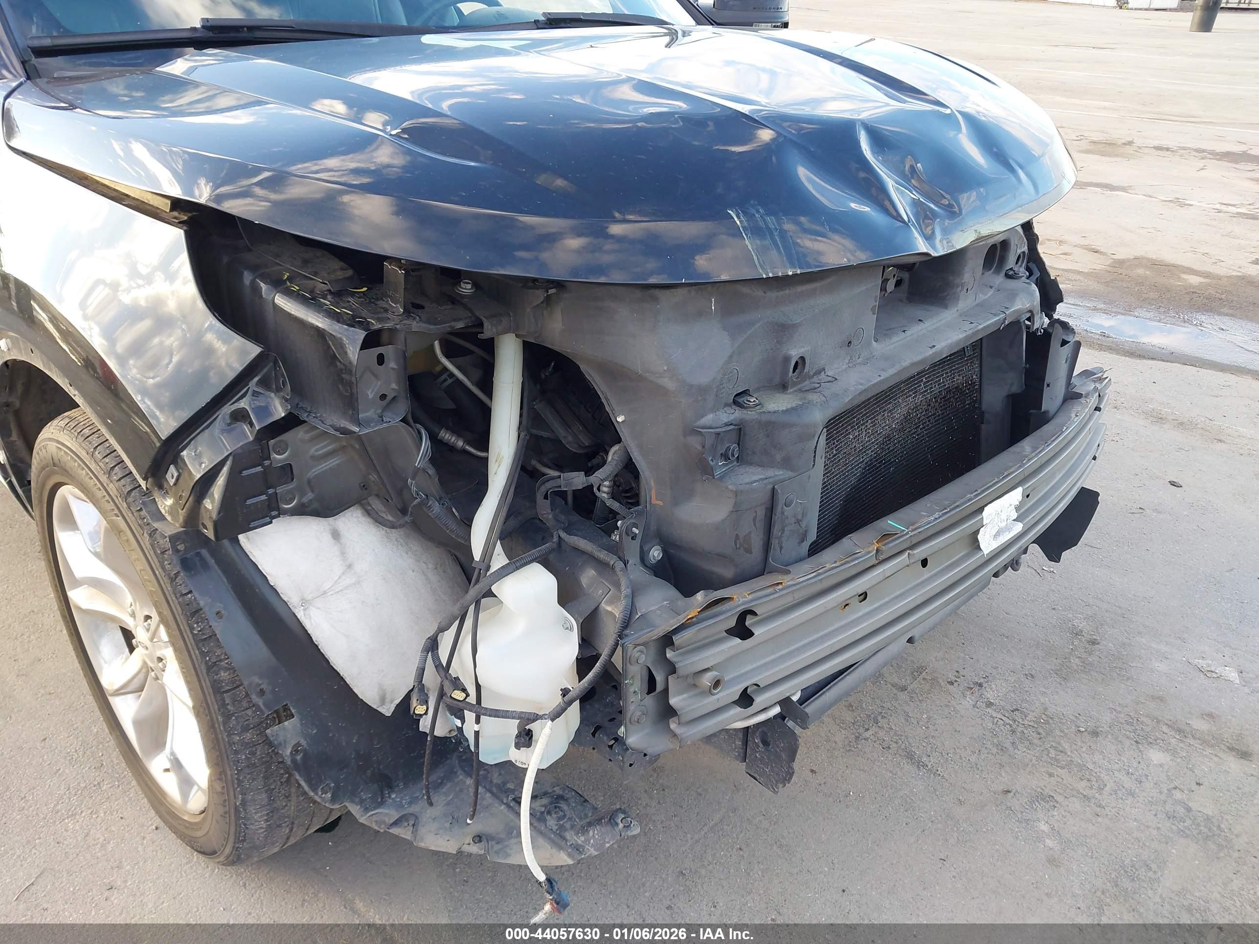 FORD EXPLORER image 6