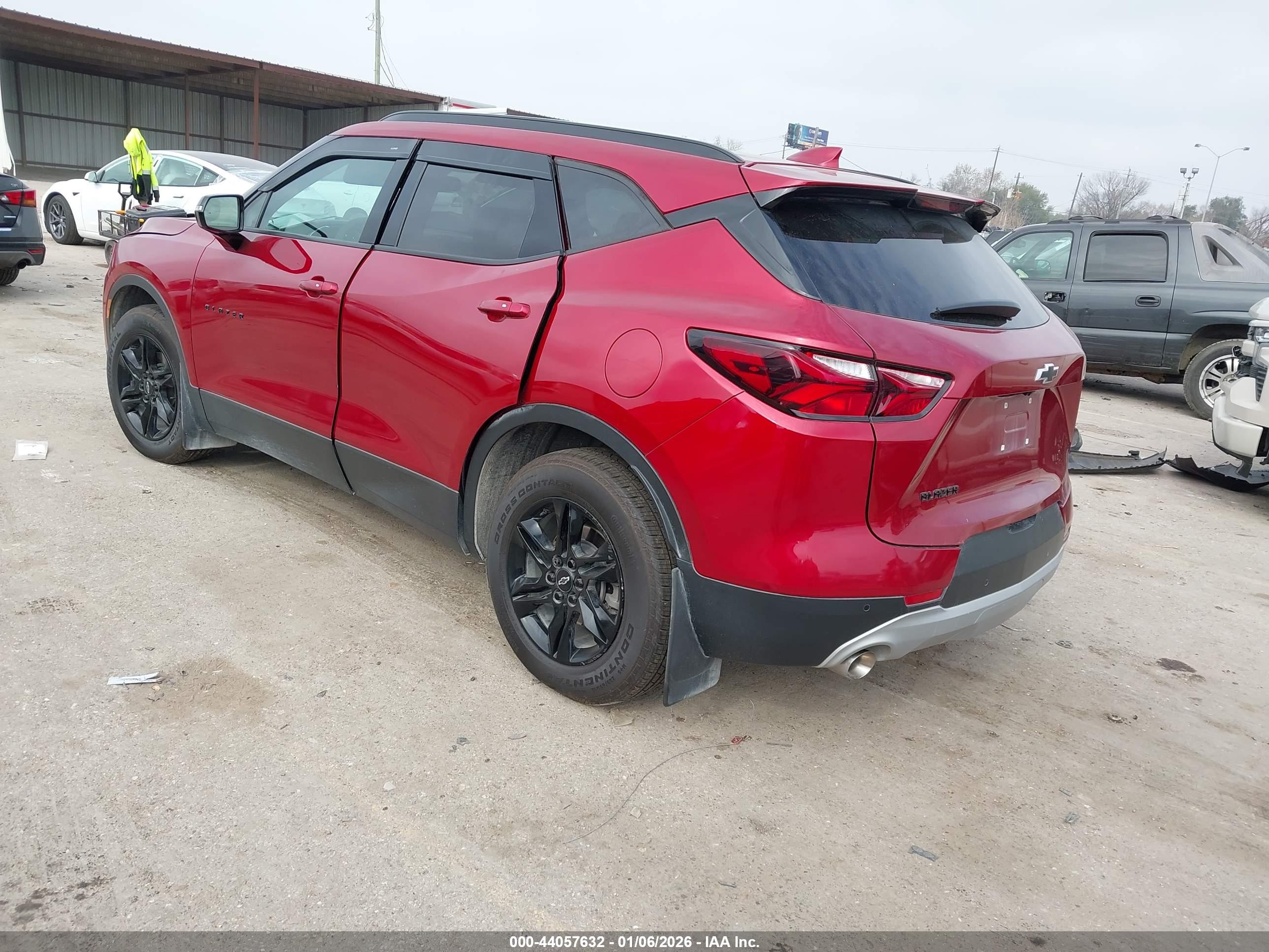 CHEVROLET BLAZER image 3