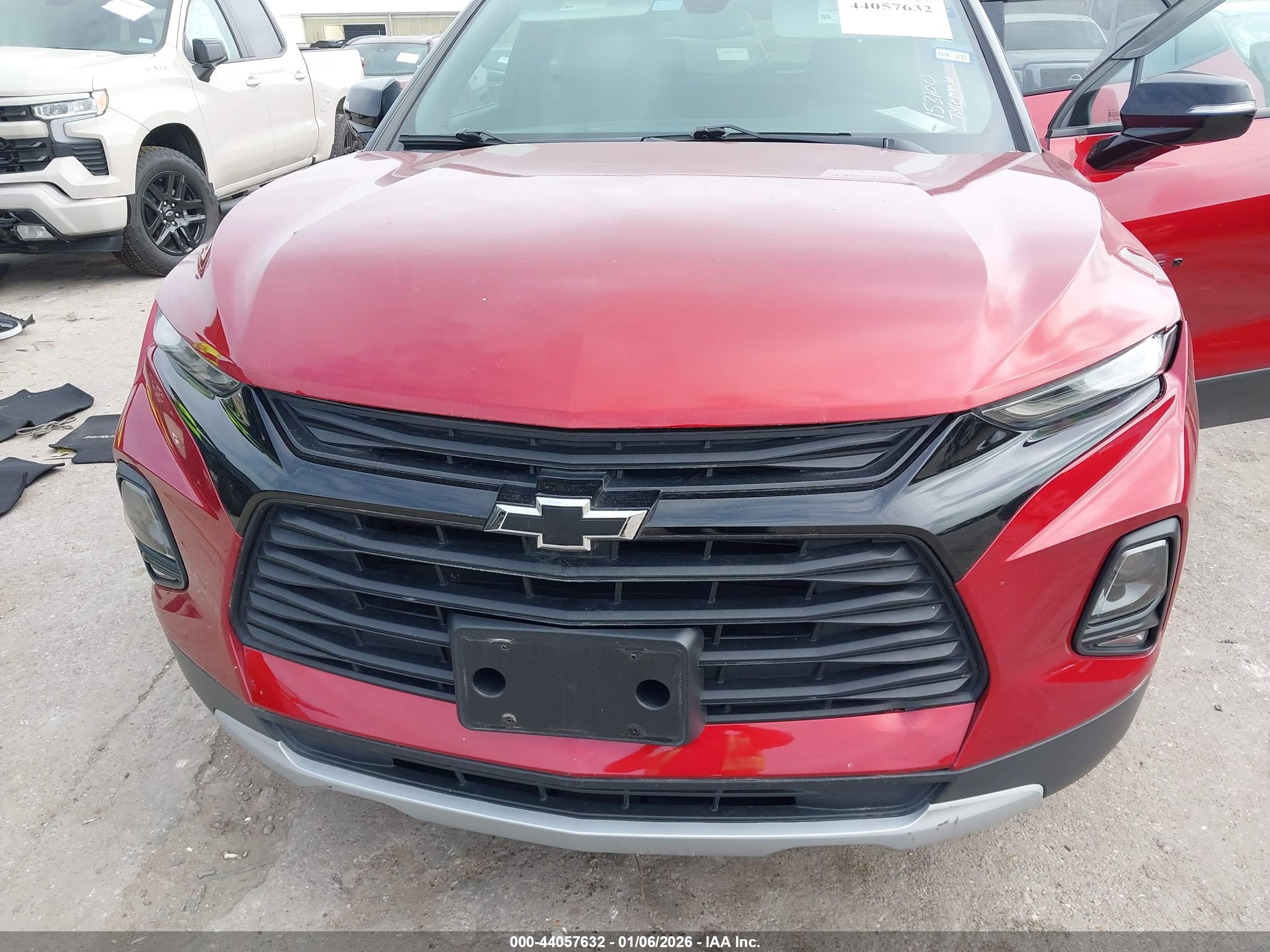 CHEVROLET BLAZER image 6