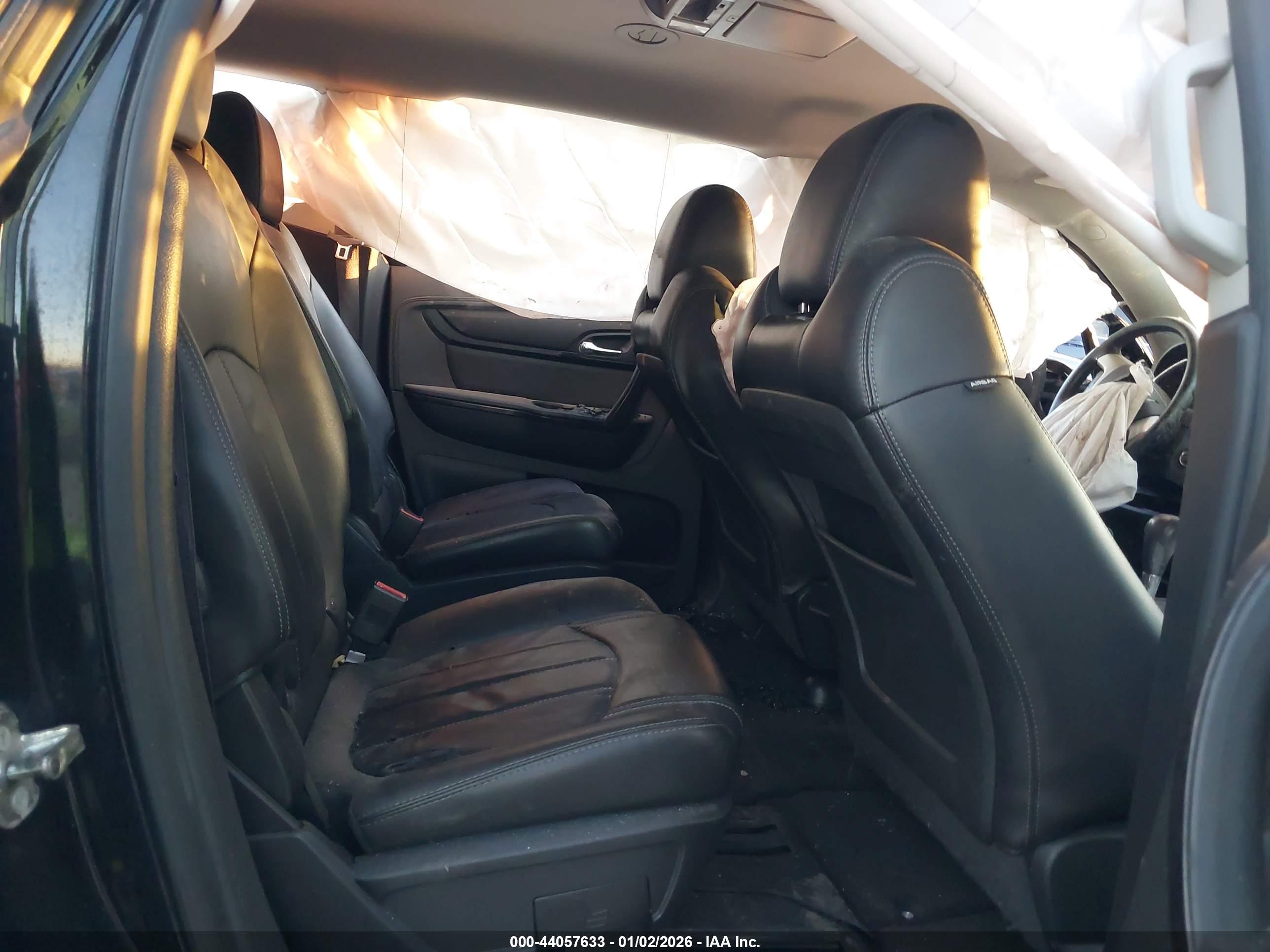 CHEVROLET TRAVERSE image 8