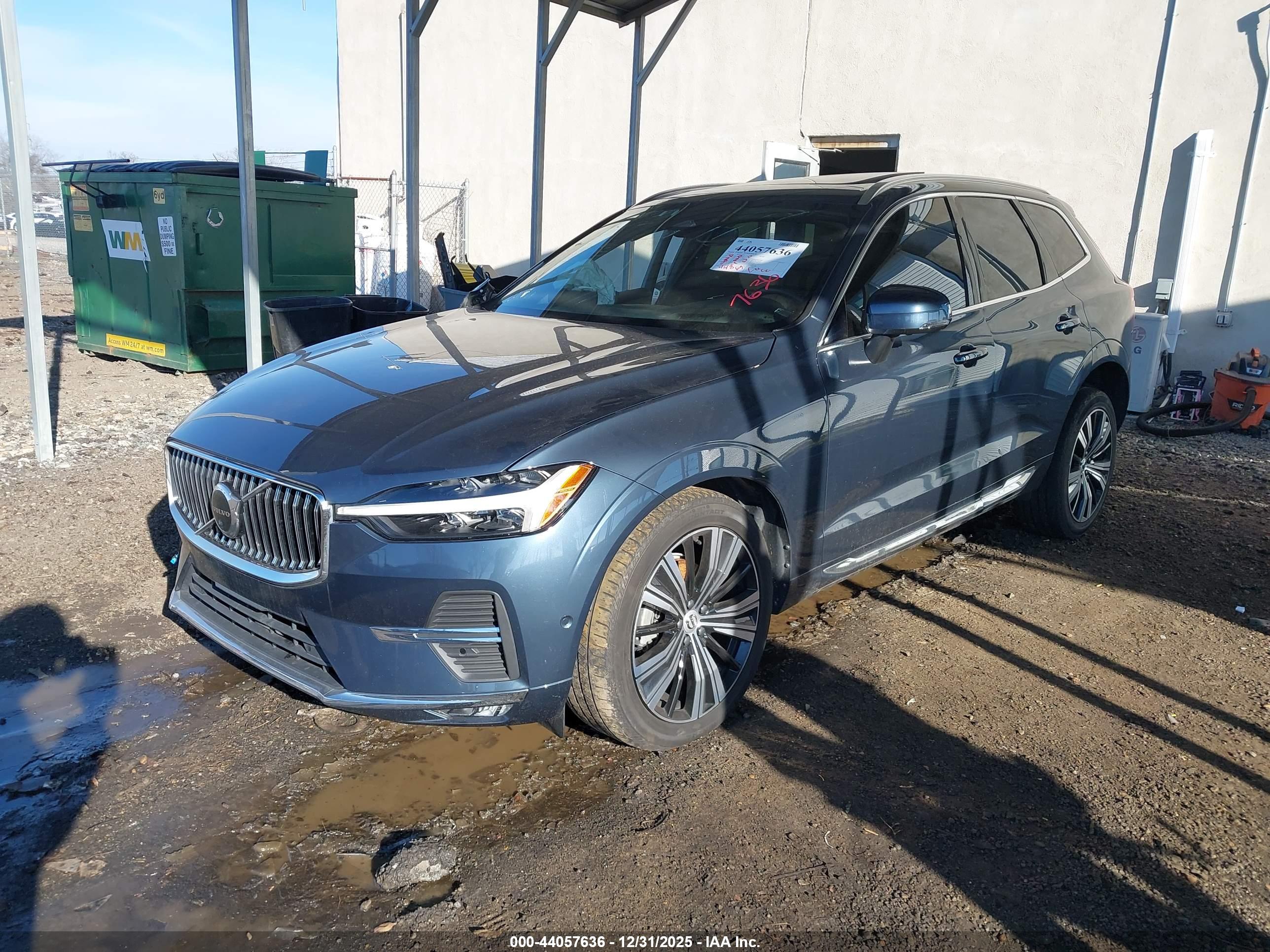 VOLVO XC60 image 2