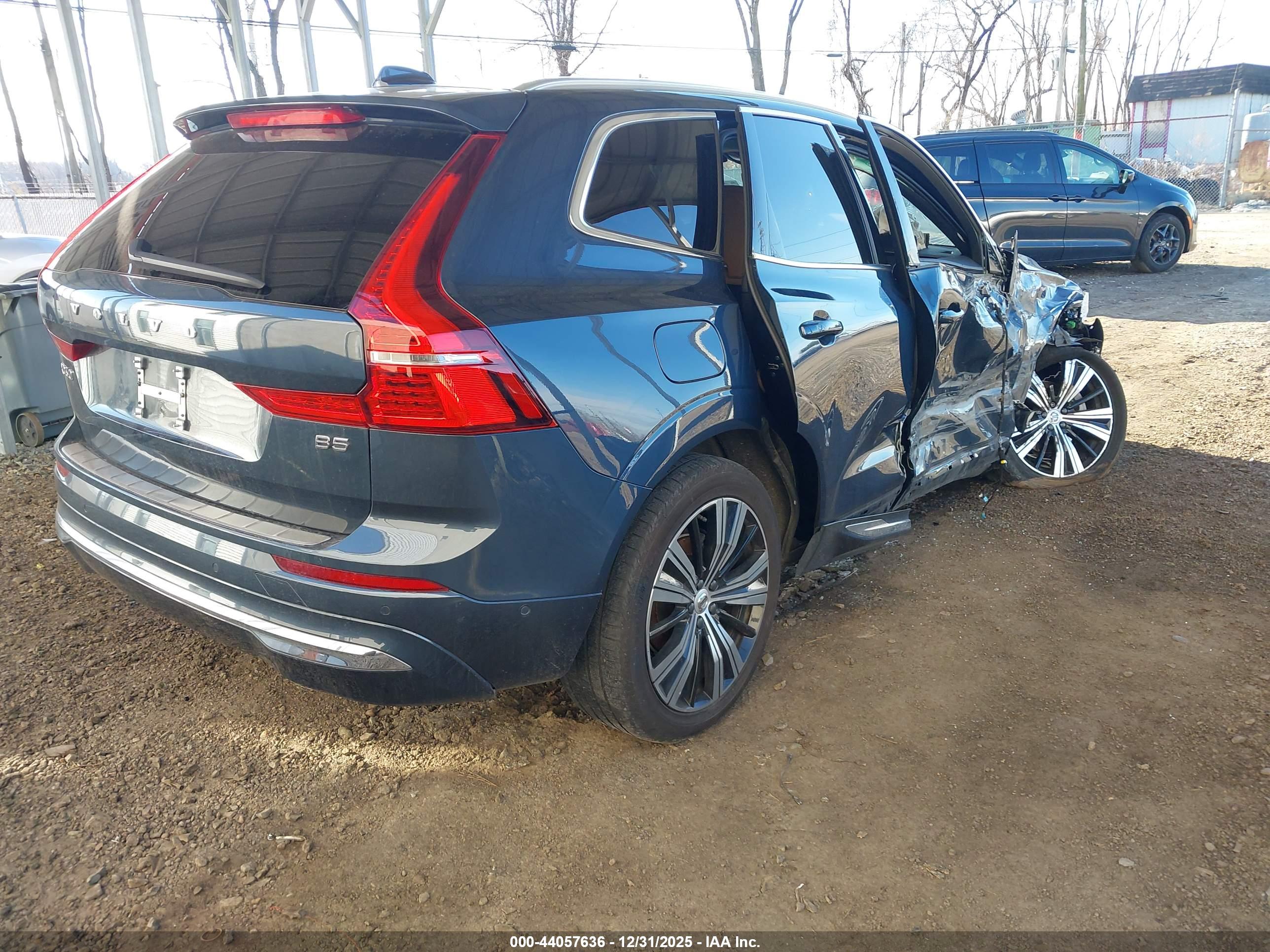VOLVO XC60 image 4