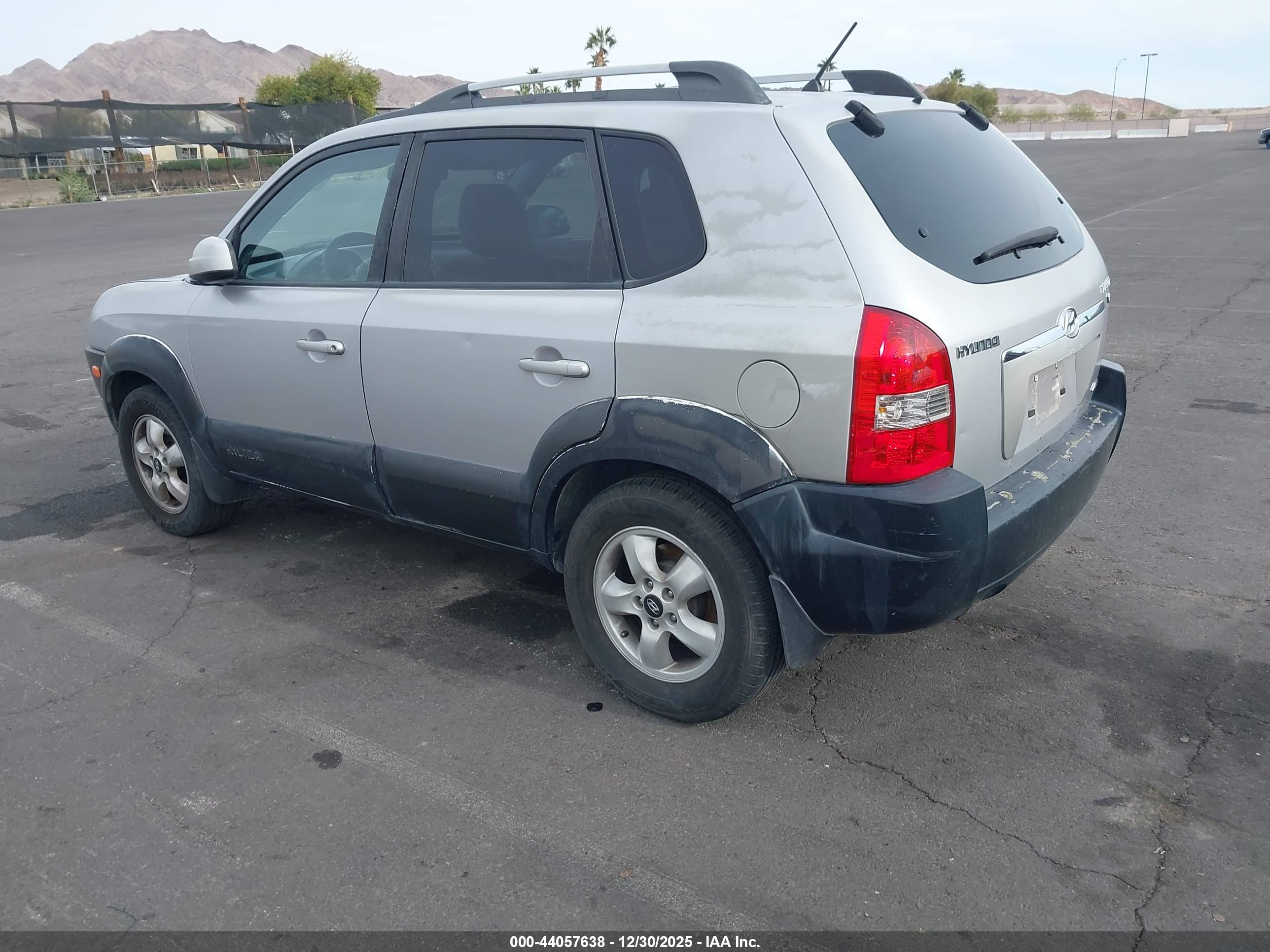 HYUNDAI TUCSON image 3