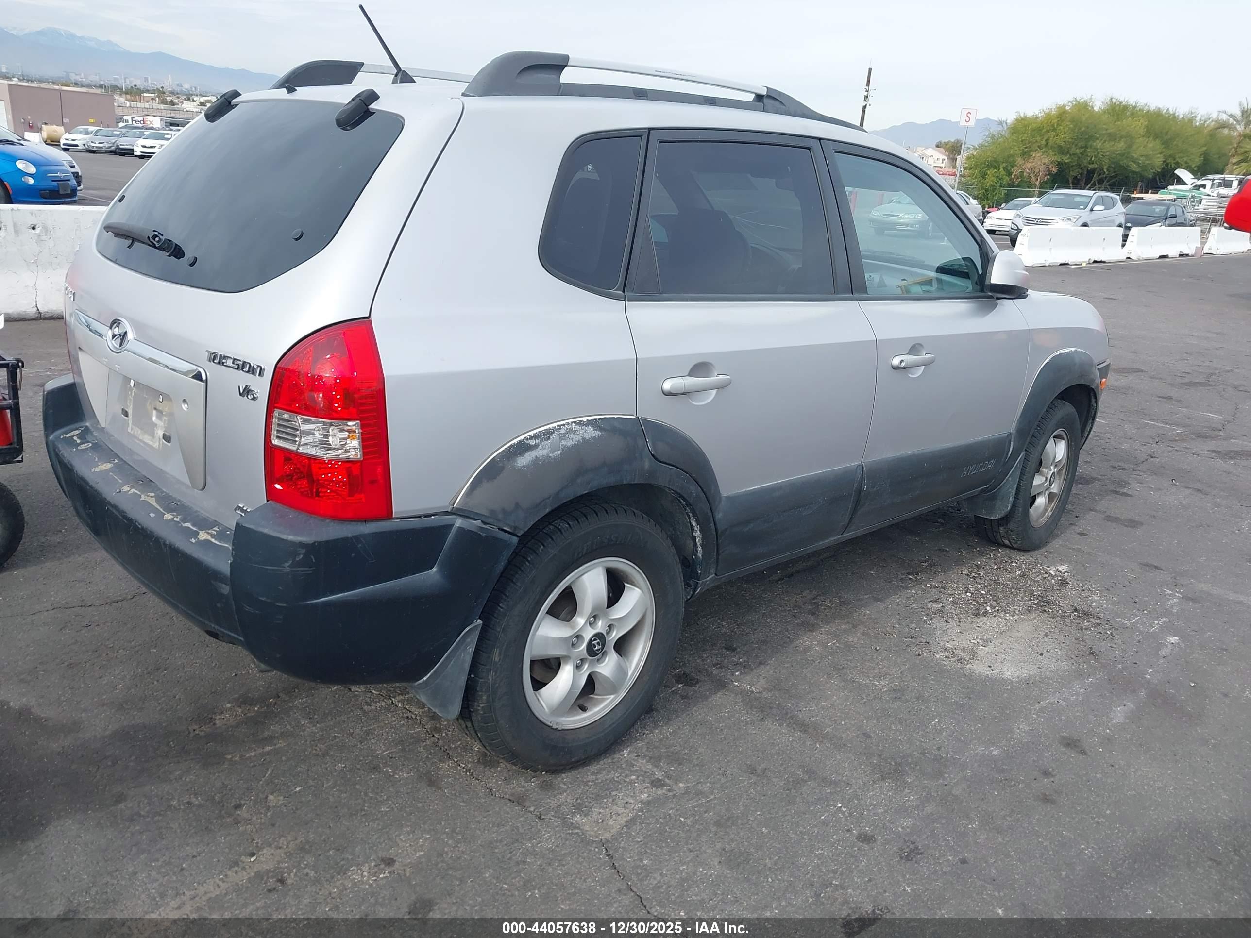 HYUNDAI TUCSON image 4