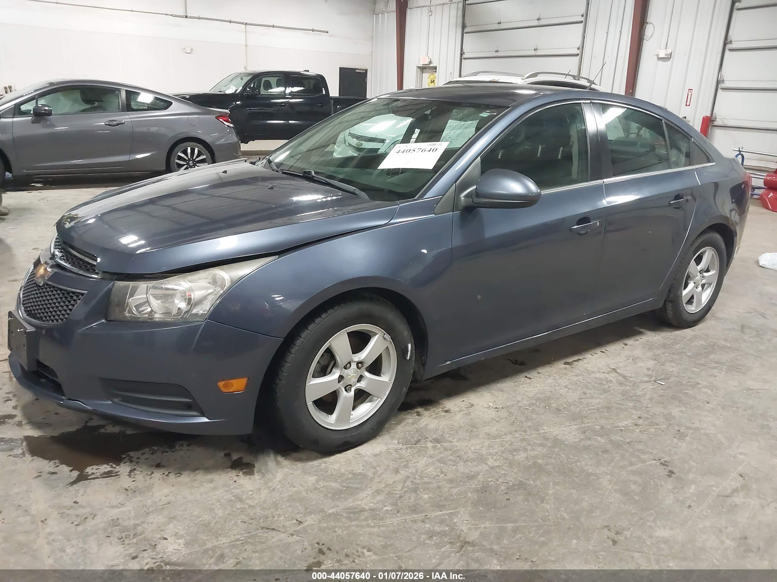 CHEVROLET CRUZE image 2
