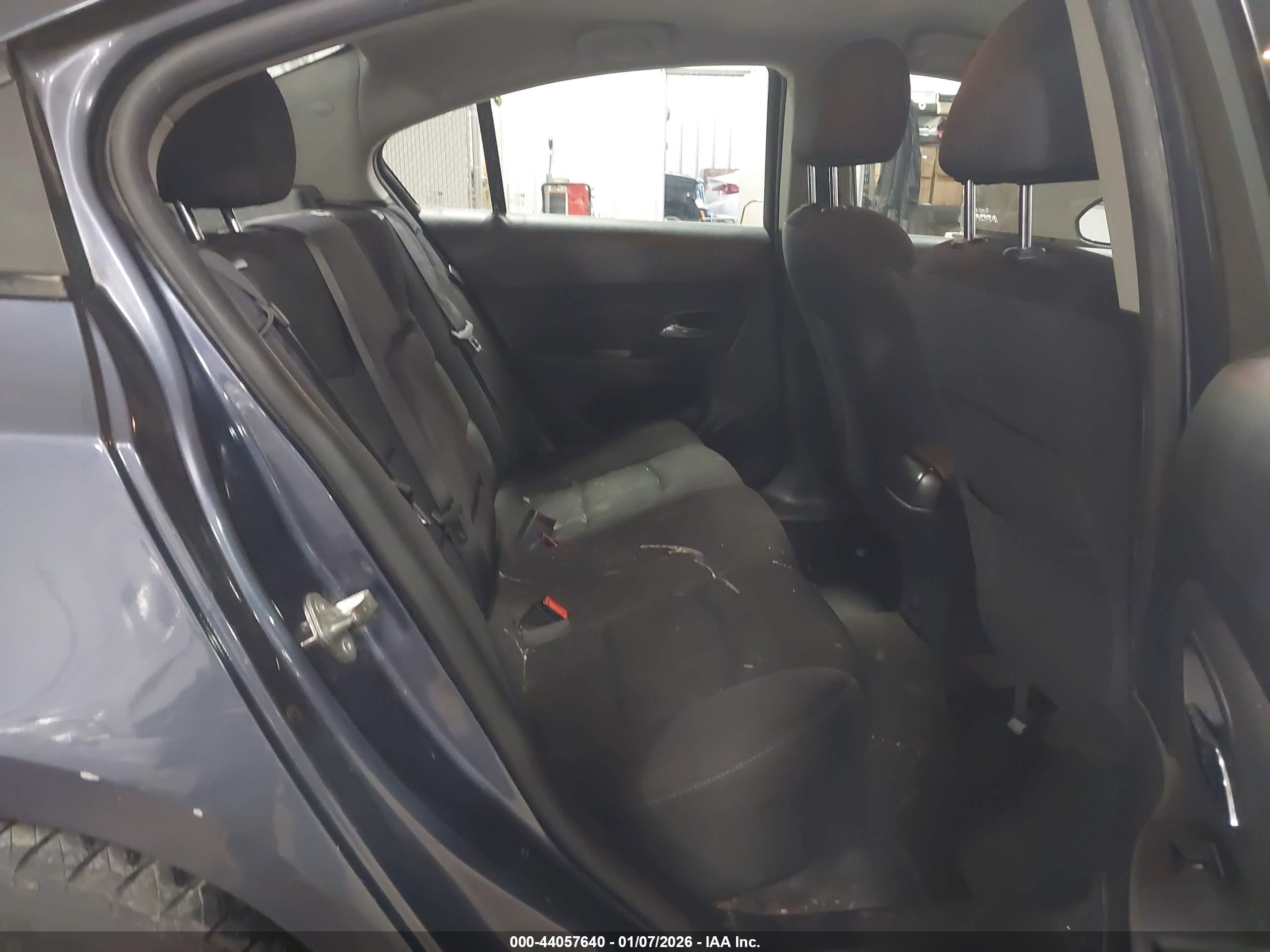 CHEVROLET CRUZE image 8