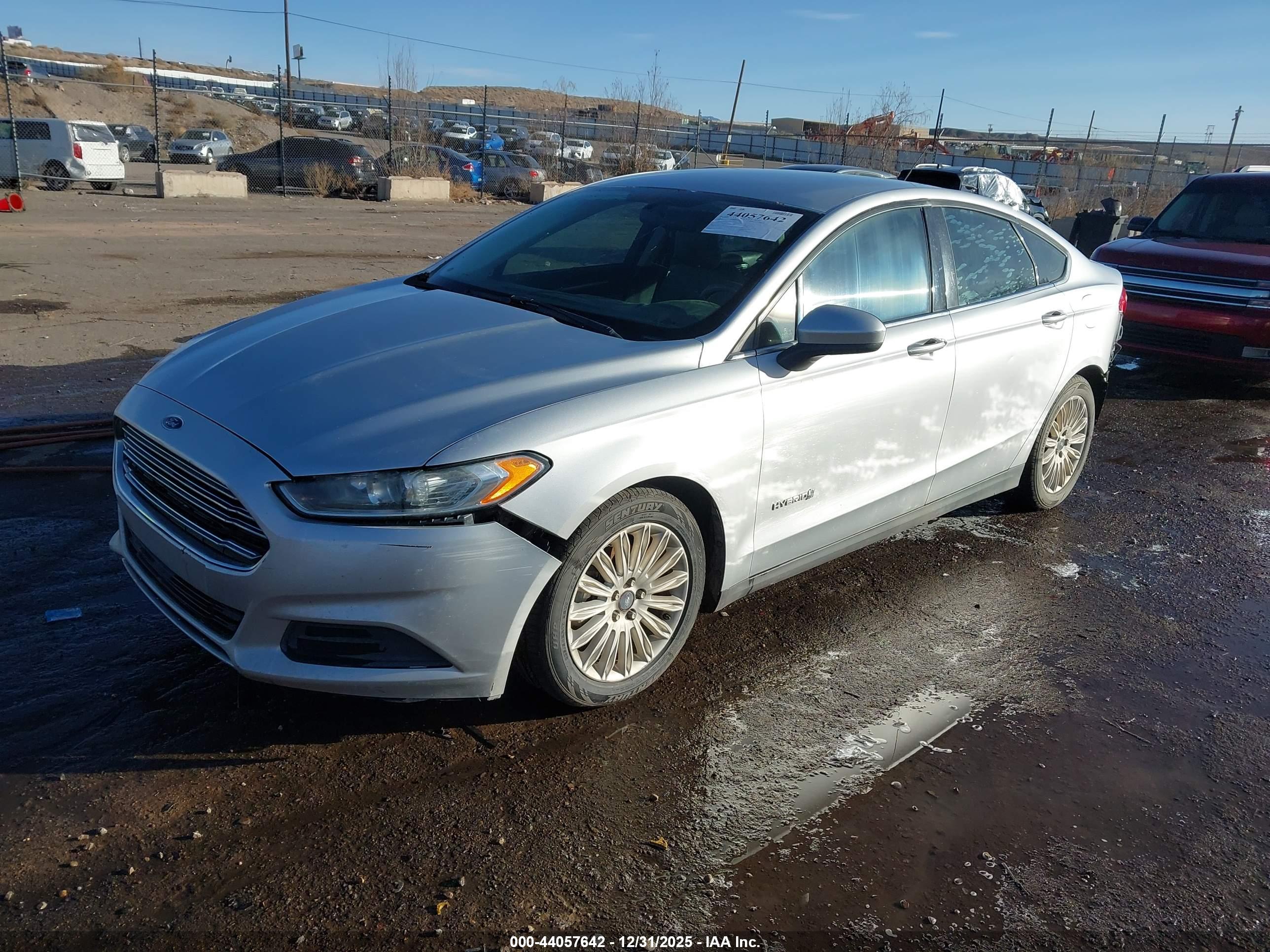 FORD FUSION image 2