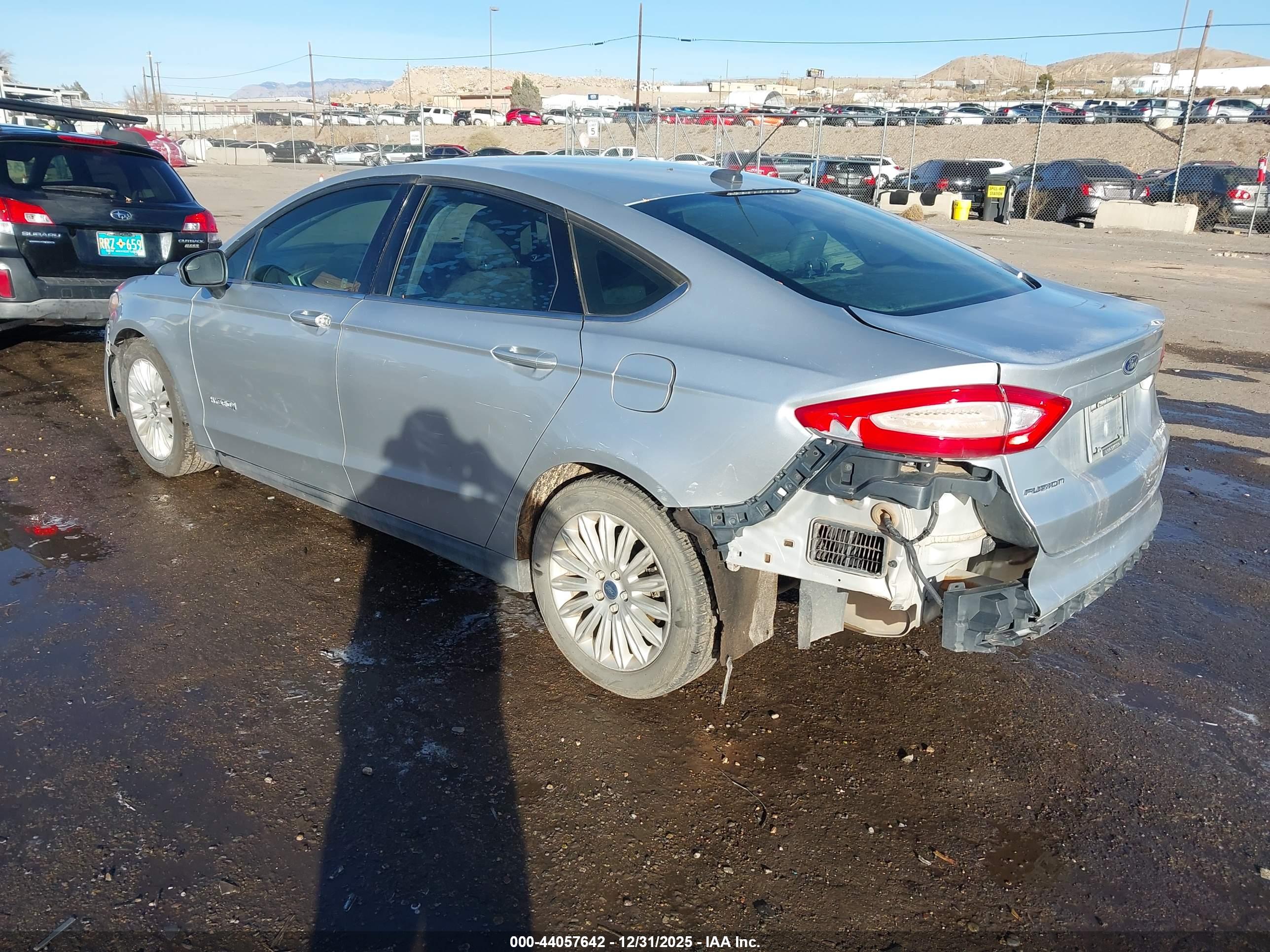 FORD FUSION image 3