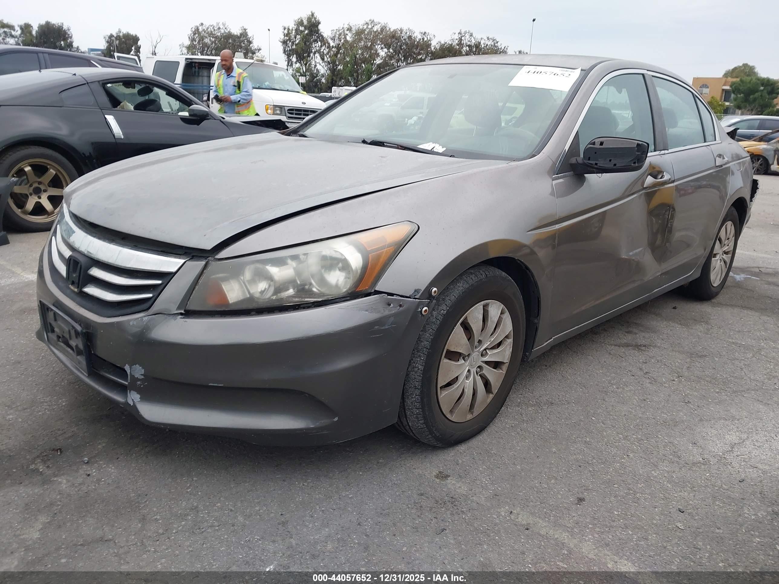 HONDA ACCORD image 2