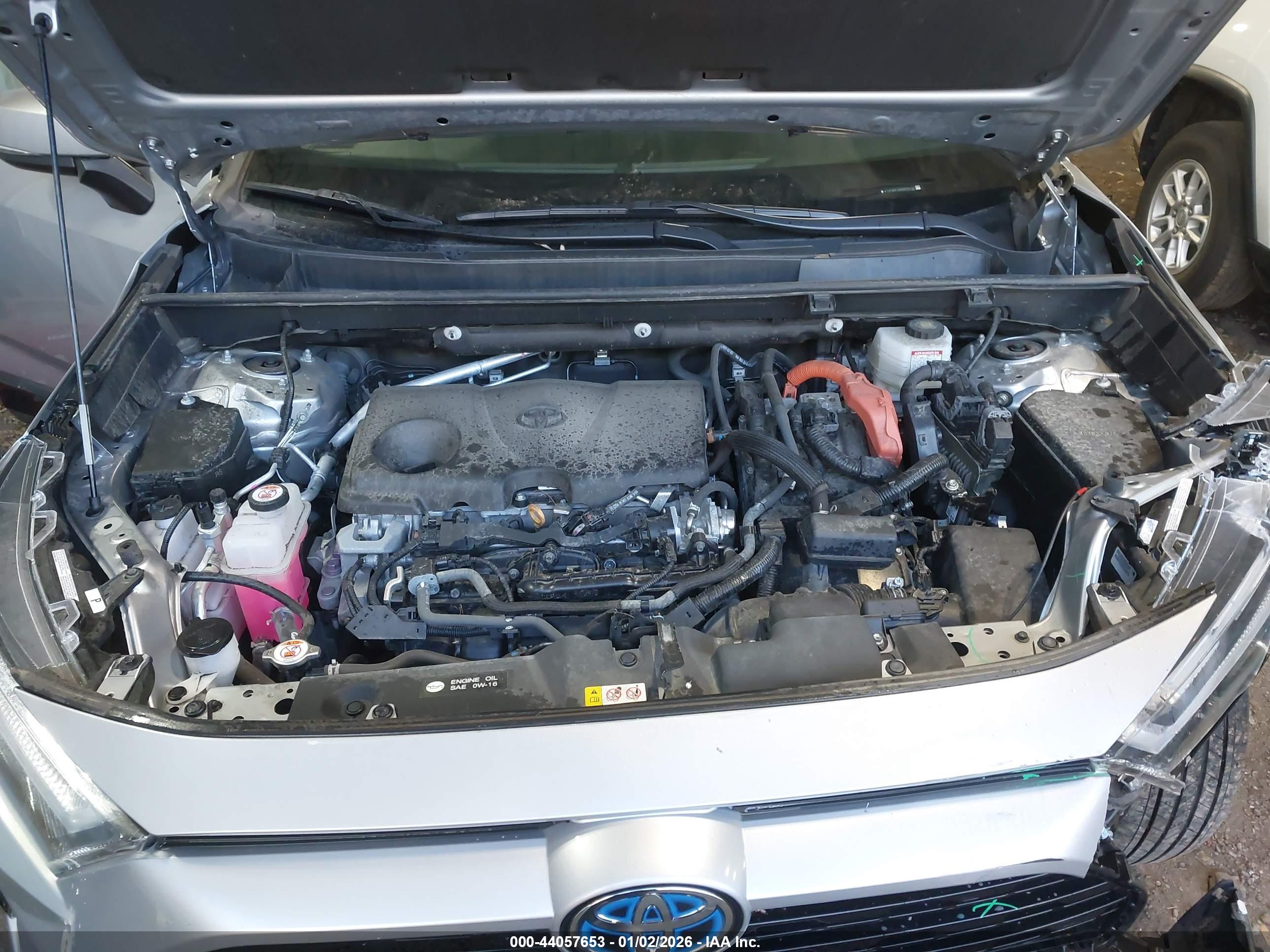 TOYOTA RAV4 image 10