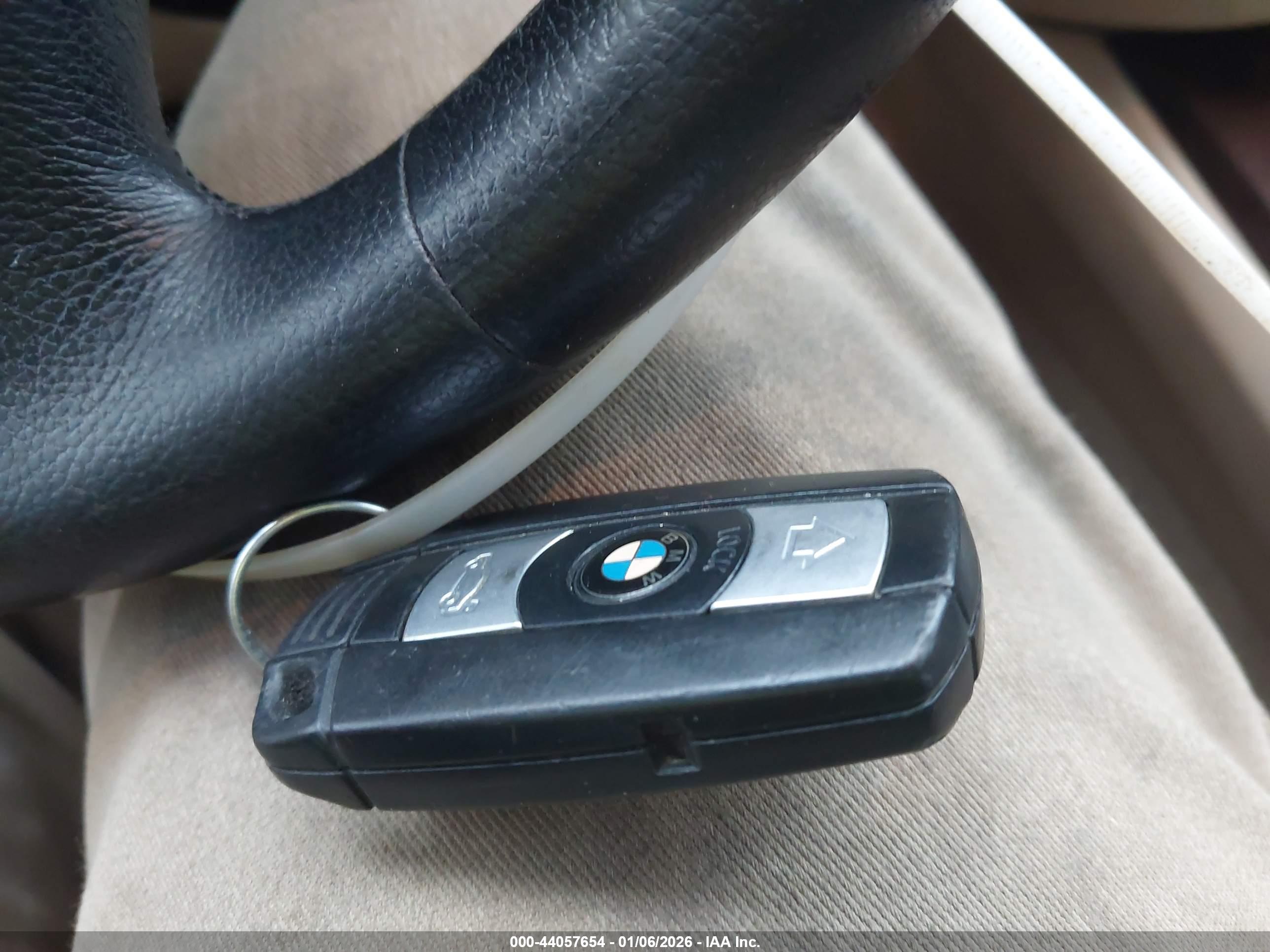BMW 328I image 11