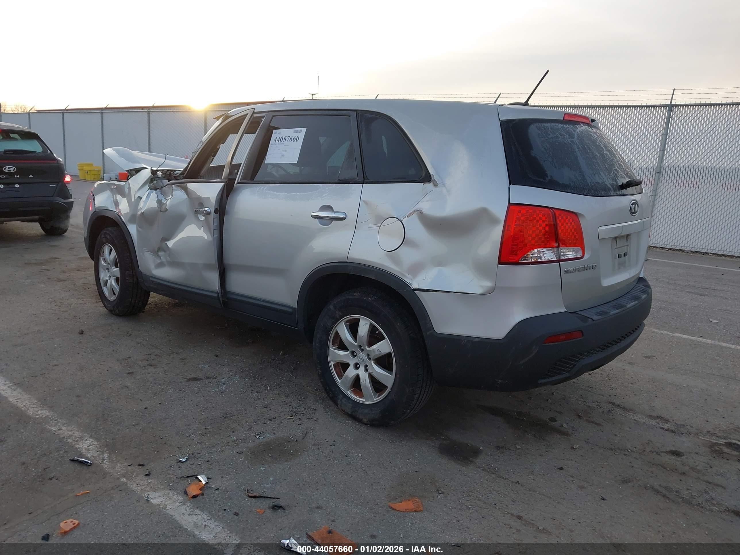 KIA SORENTO image 3
