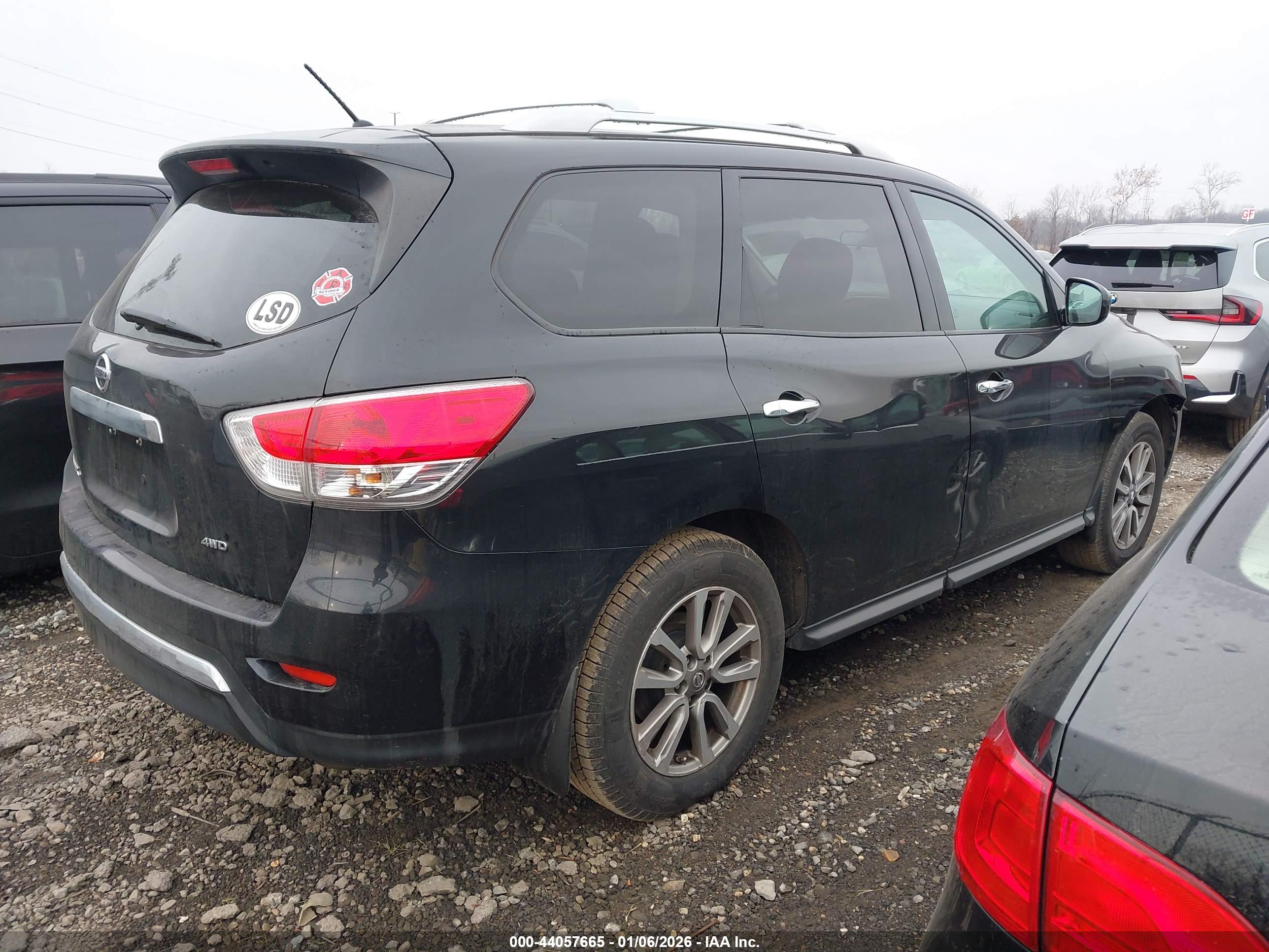 NISSAN PATHFINDER image 4