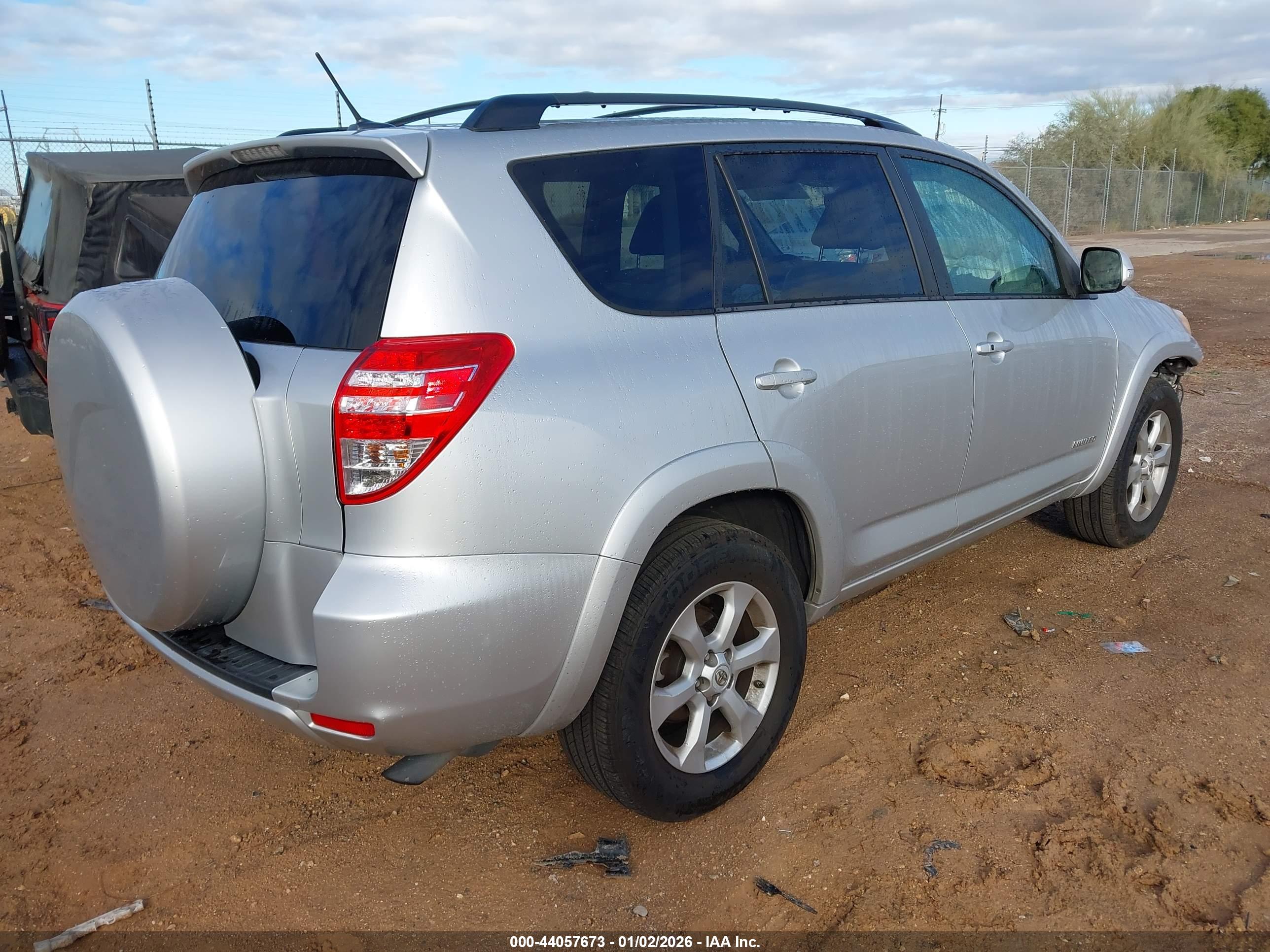 TOYOTA RAV4 image 4